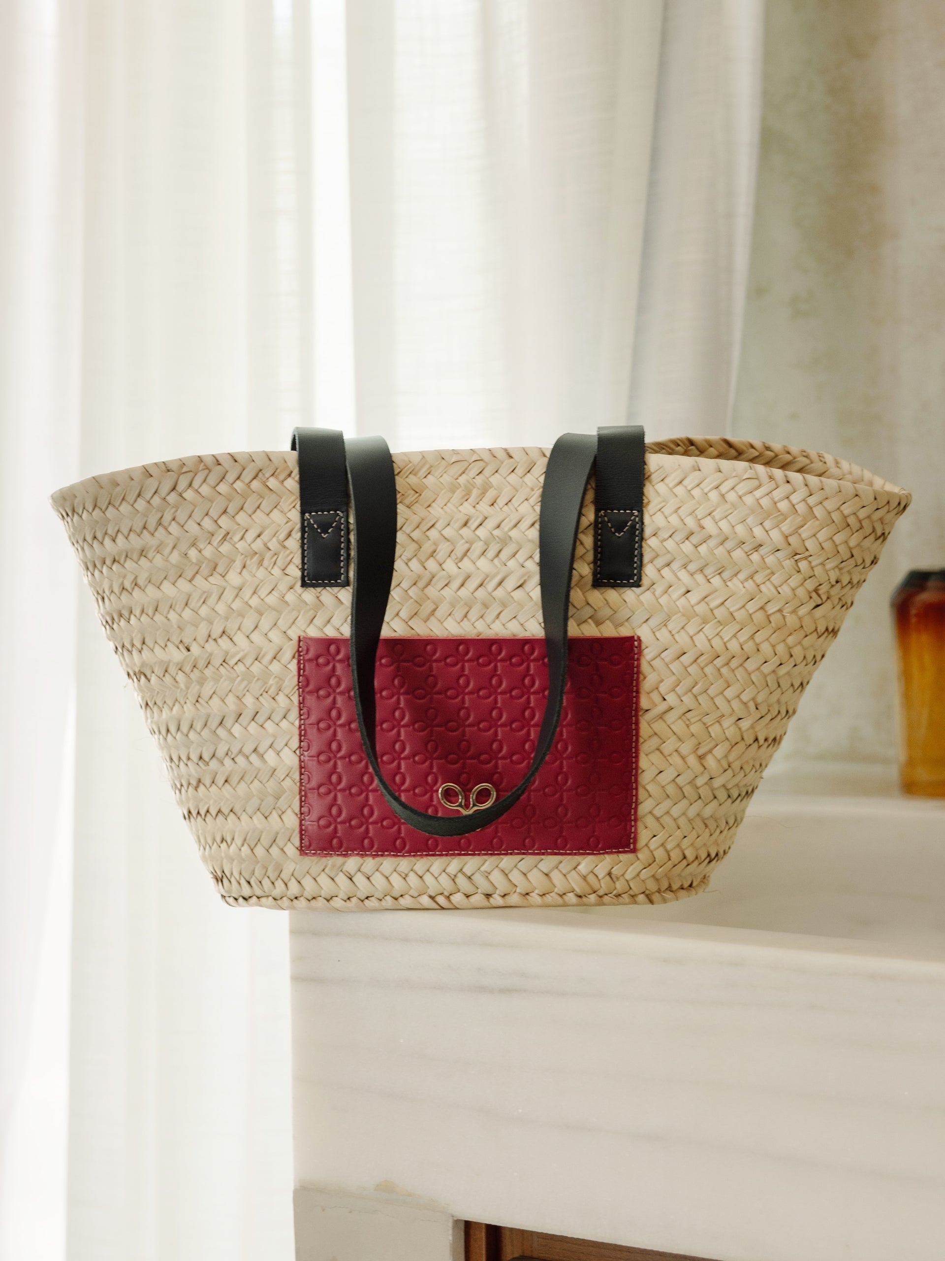 Panier avec poche en cuir rose et bleu marine