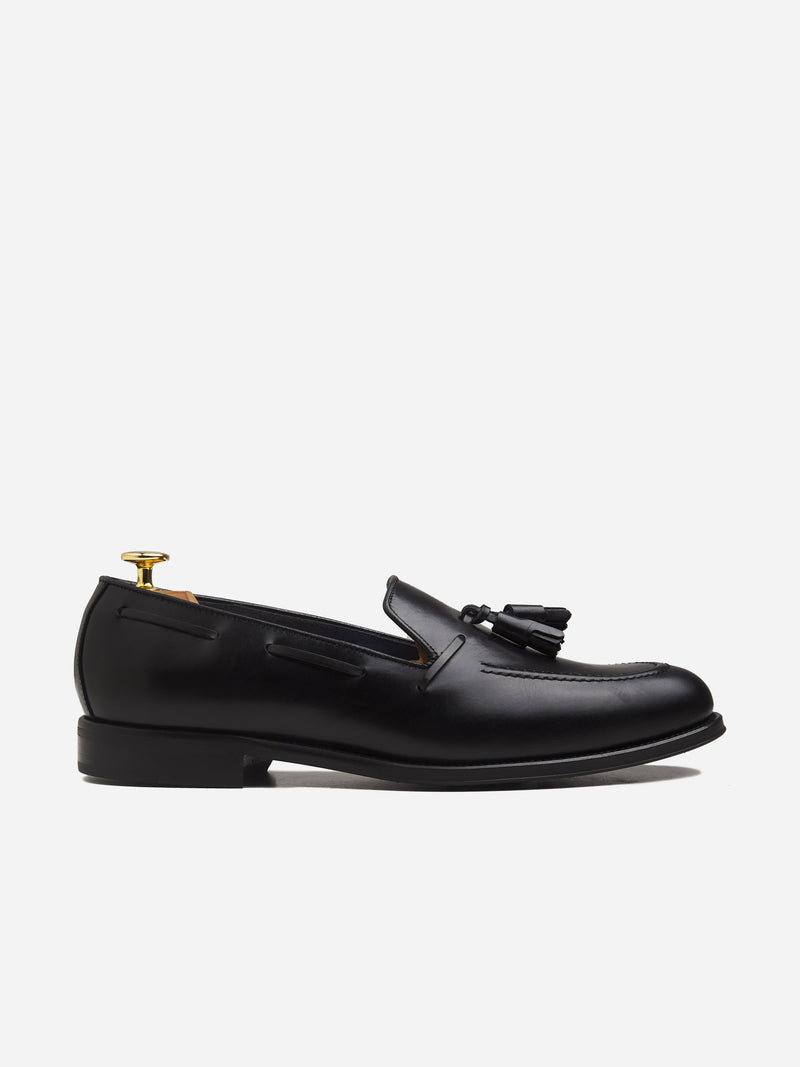 Sapato de vestir com borlas preto mate