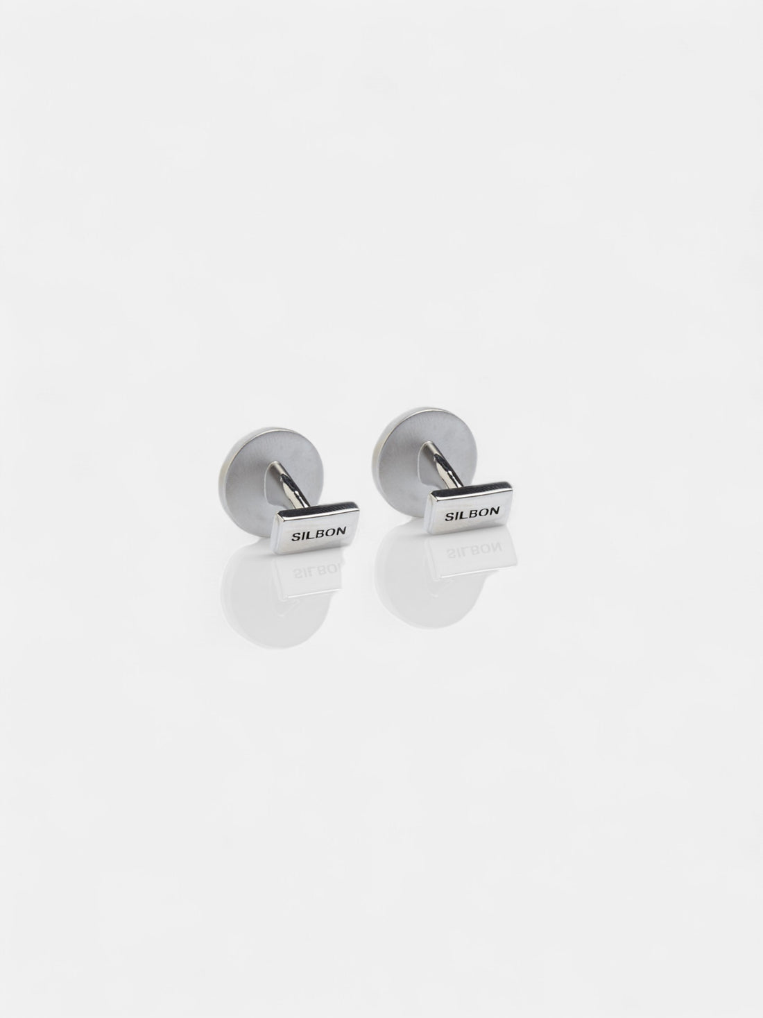 Navy tailoring circle cufflink