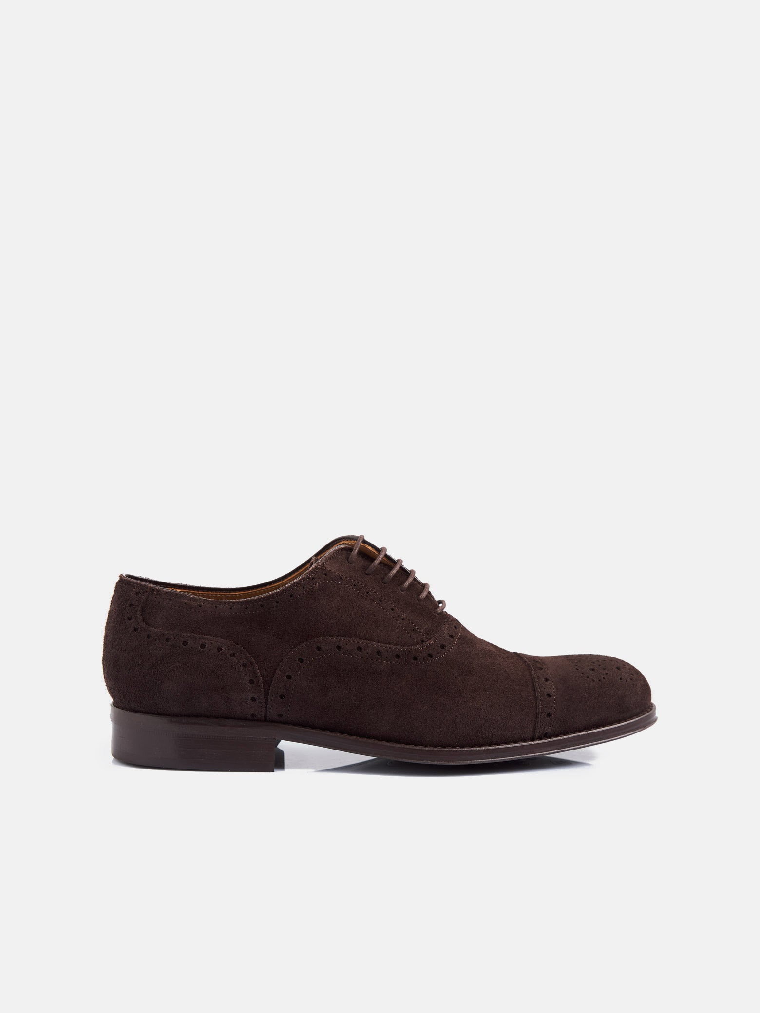 Zapato clasico ante perforado marron