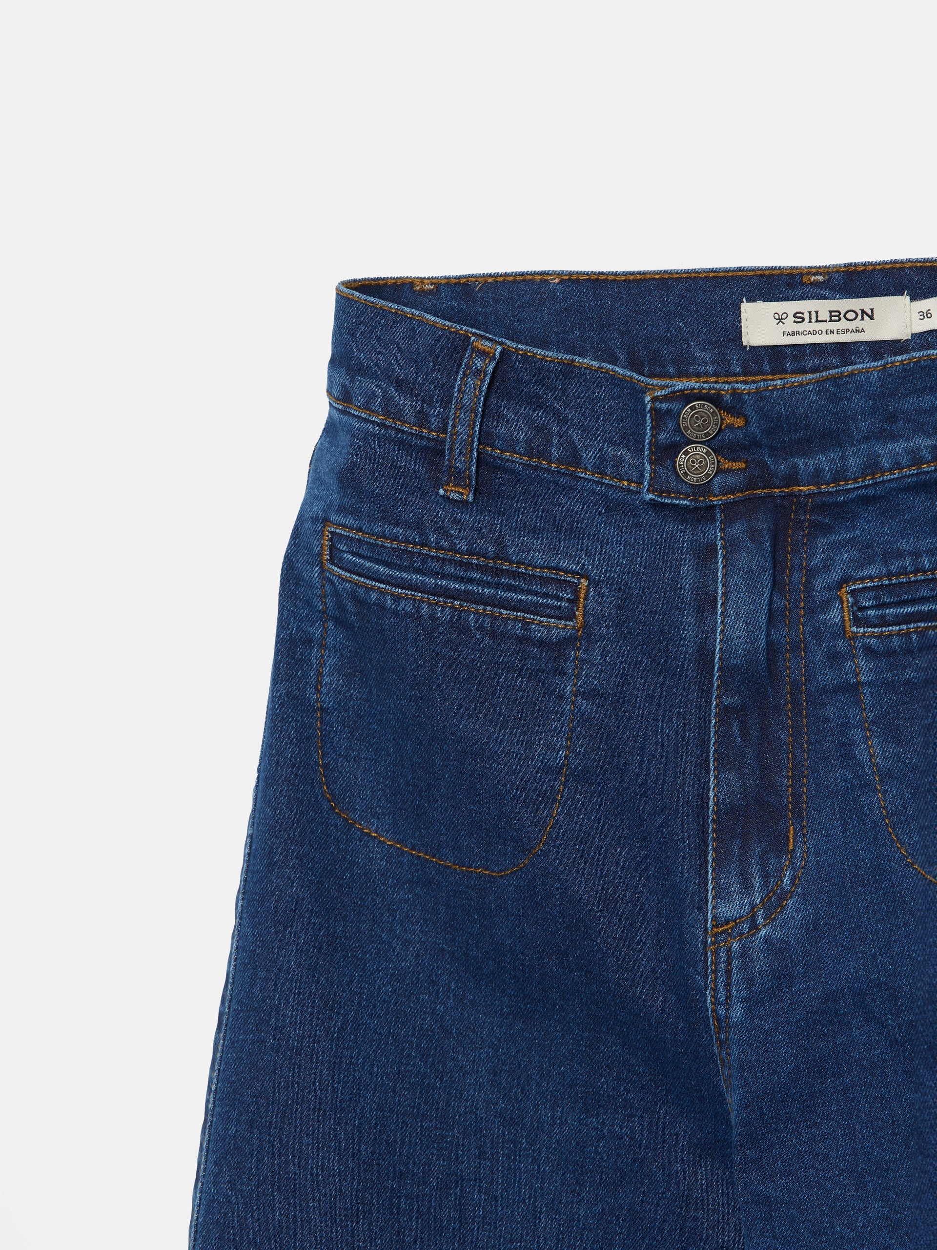 Calças de ganga flare com bolsos