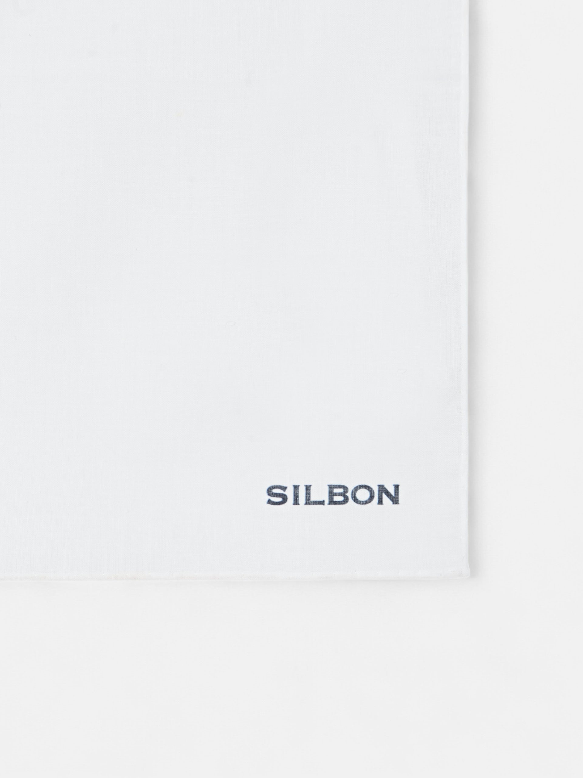 Lenço com letras Silbon branco