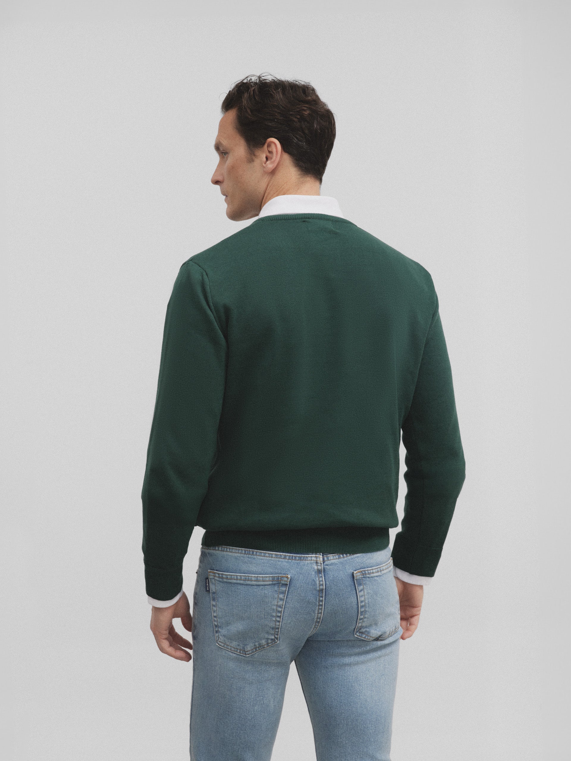 Classic green retro V-neck sweater