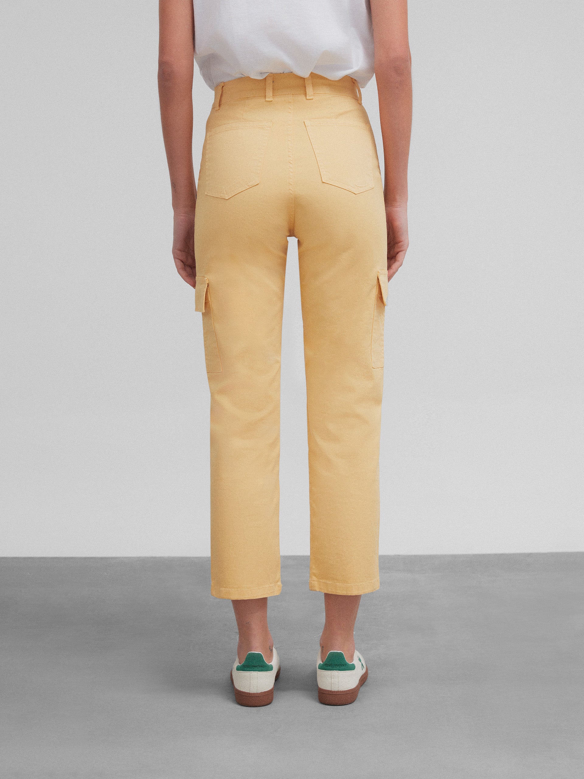 Pantalon femme cargo jaune en jean