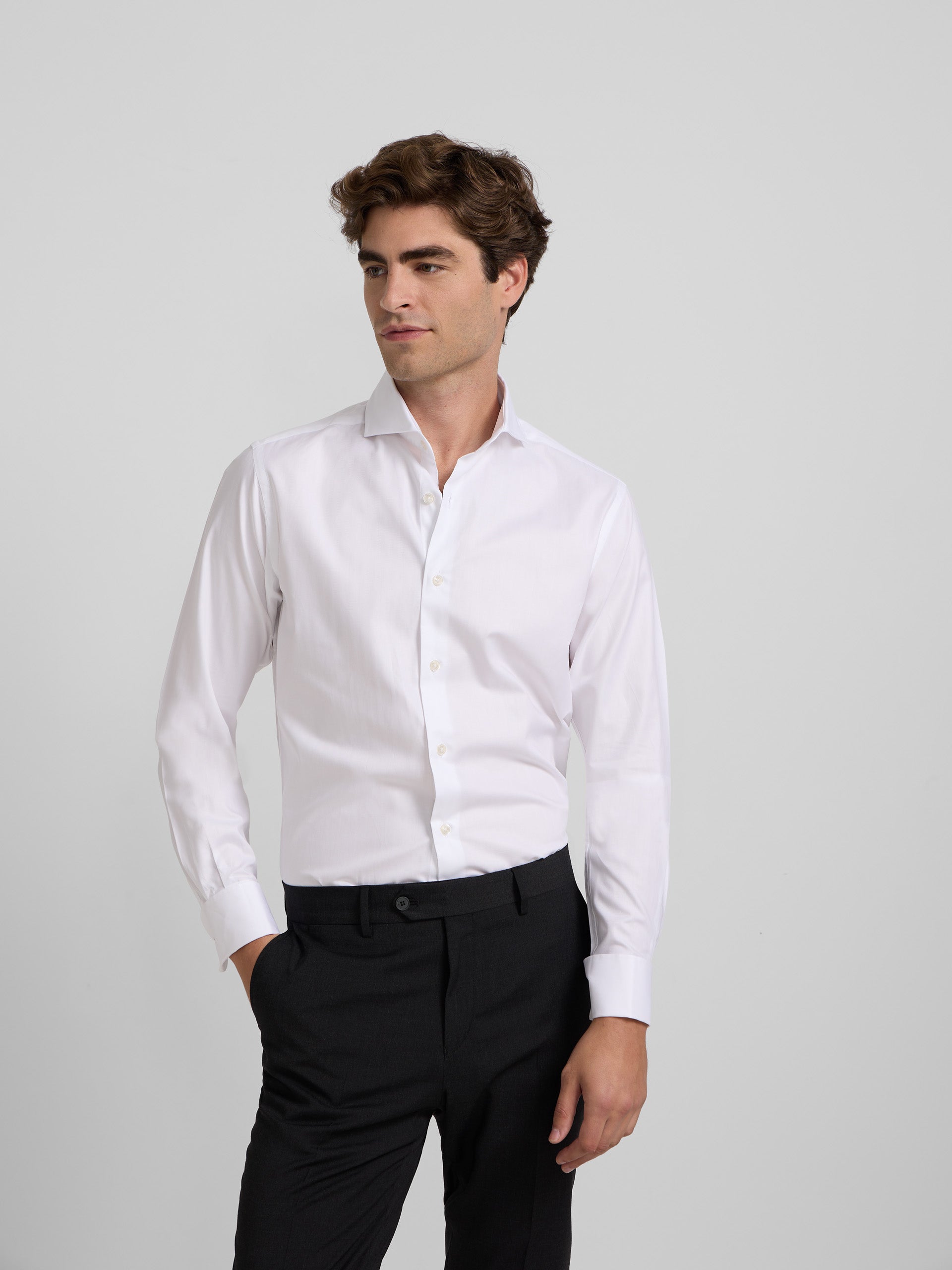 Camisa de vestir branca espinhada, punho duplo