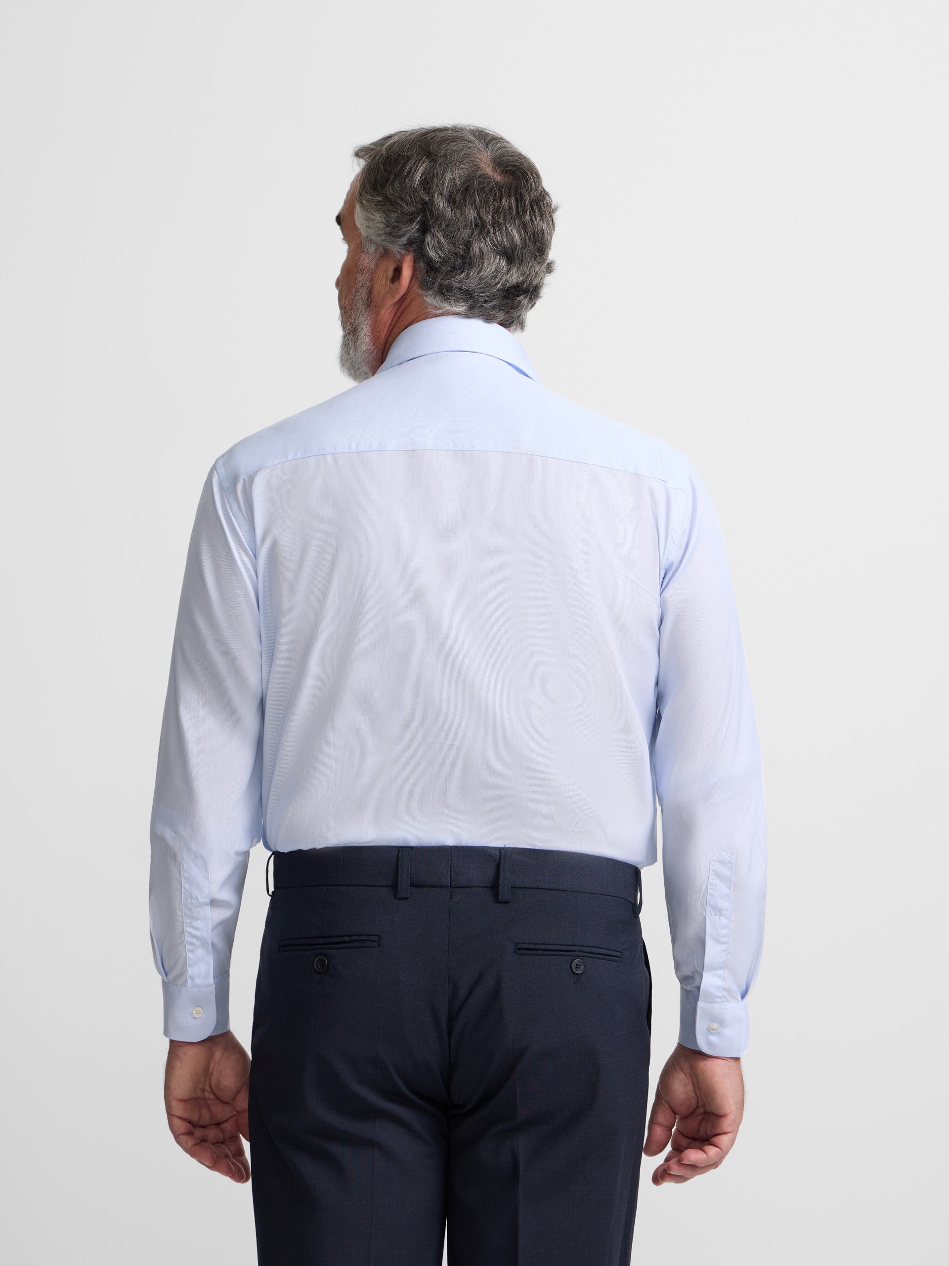 Camisa de vestir riscas finas azul claro punho simples