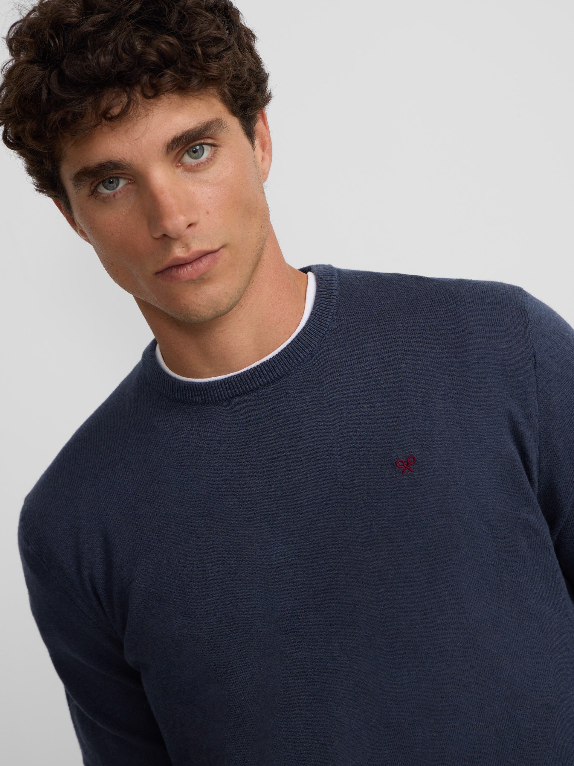 Classic blue-gray round-neck sweater