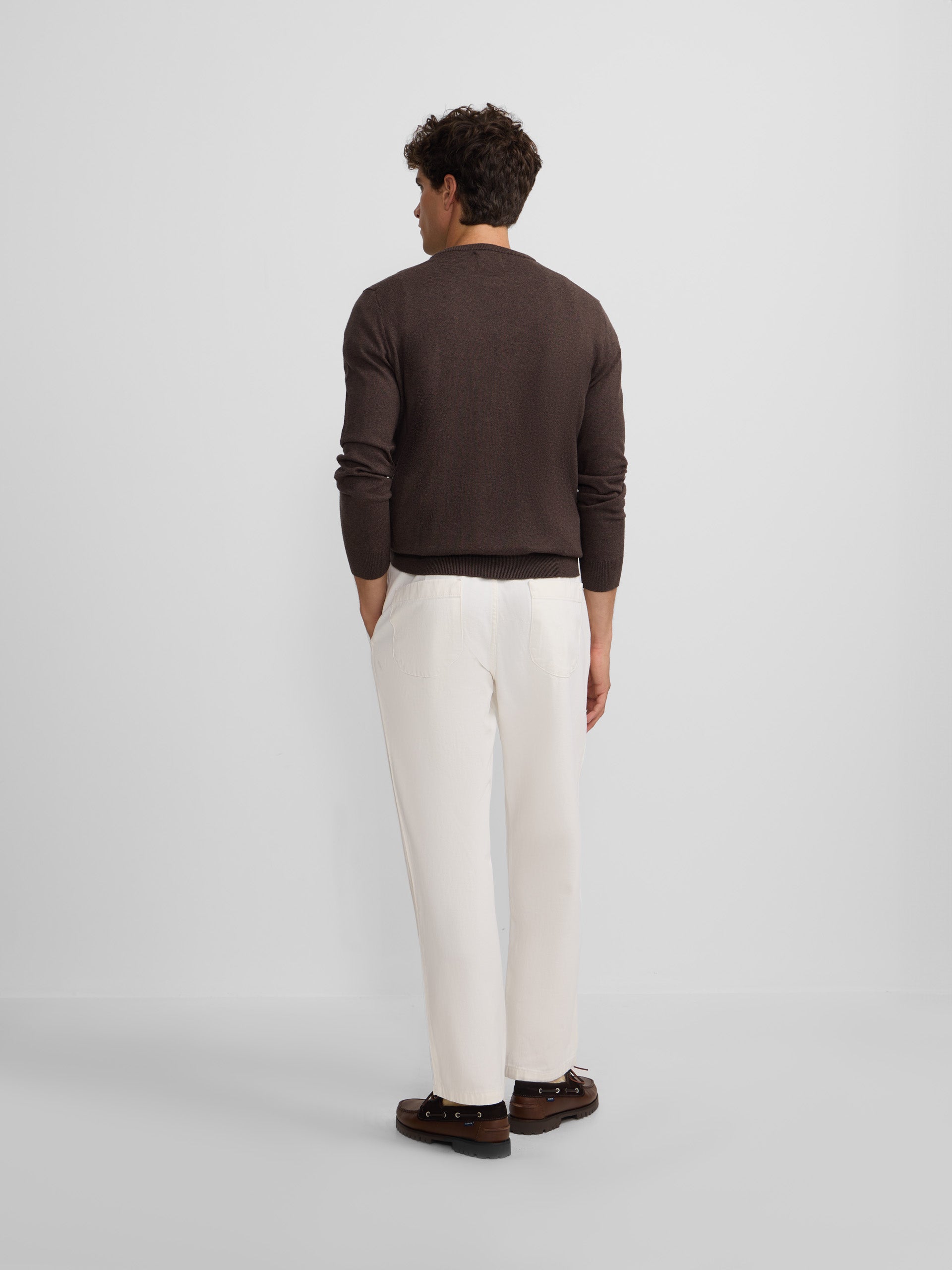 Classic brown round neck sweater