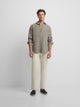 Pantalon chino casual pinzas piedra
