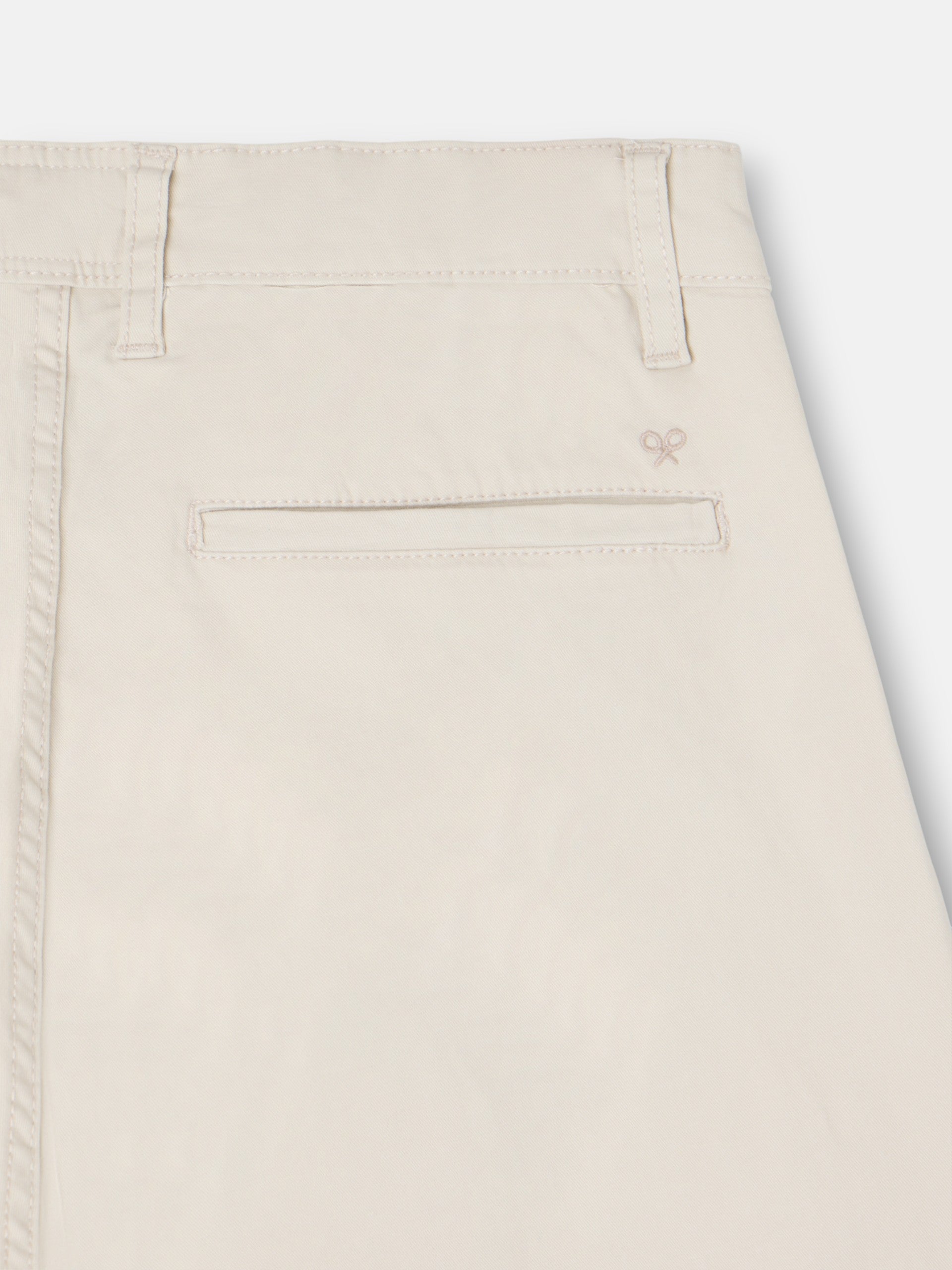 Pantalon chino casual pinzas piedra