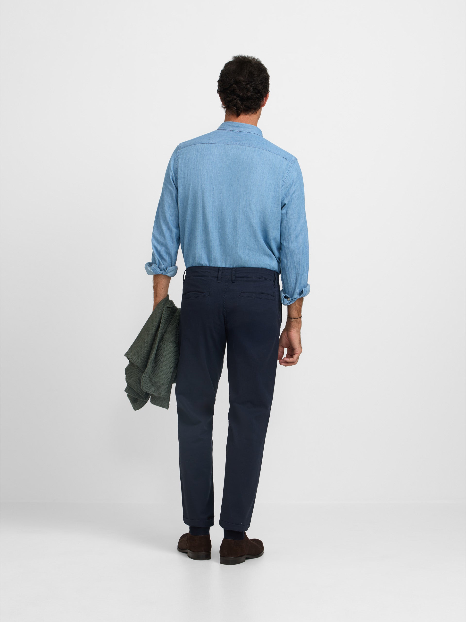 Pantalon chino casual pinzas azul marino