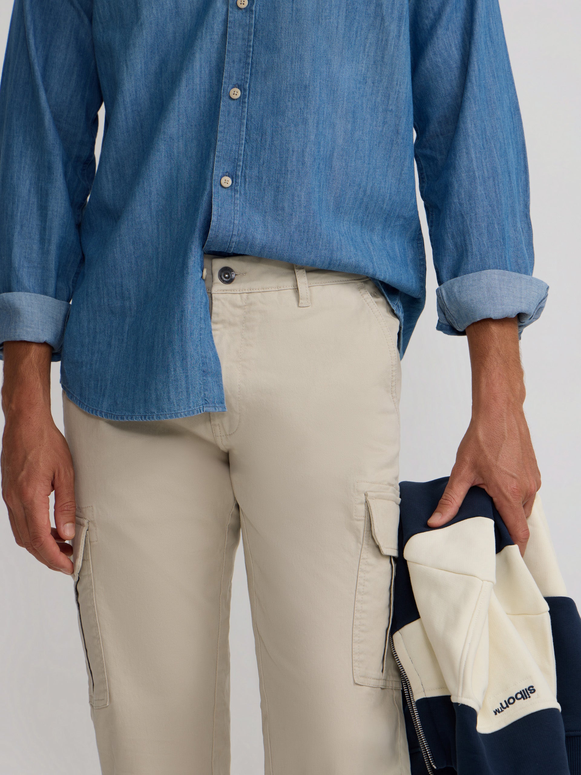 Casual beige cargo pants