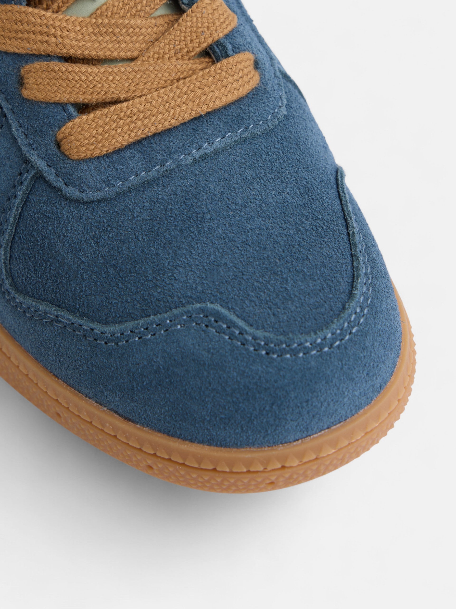 Casual blue leather sneaker