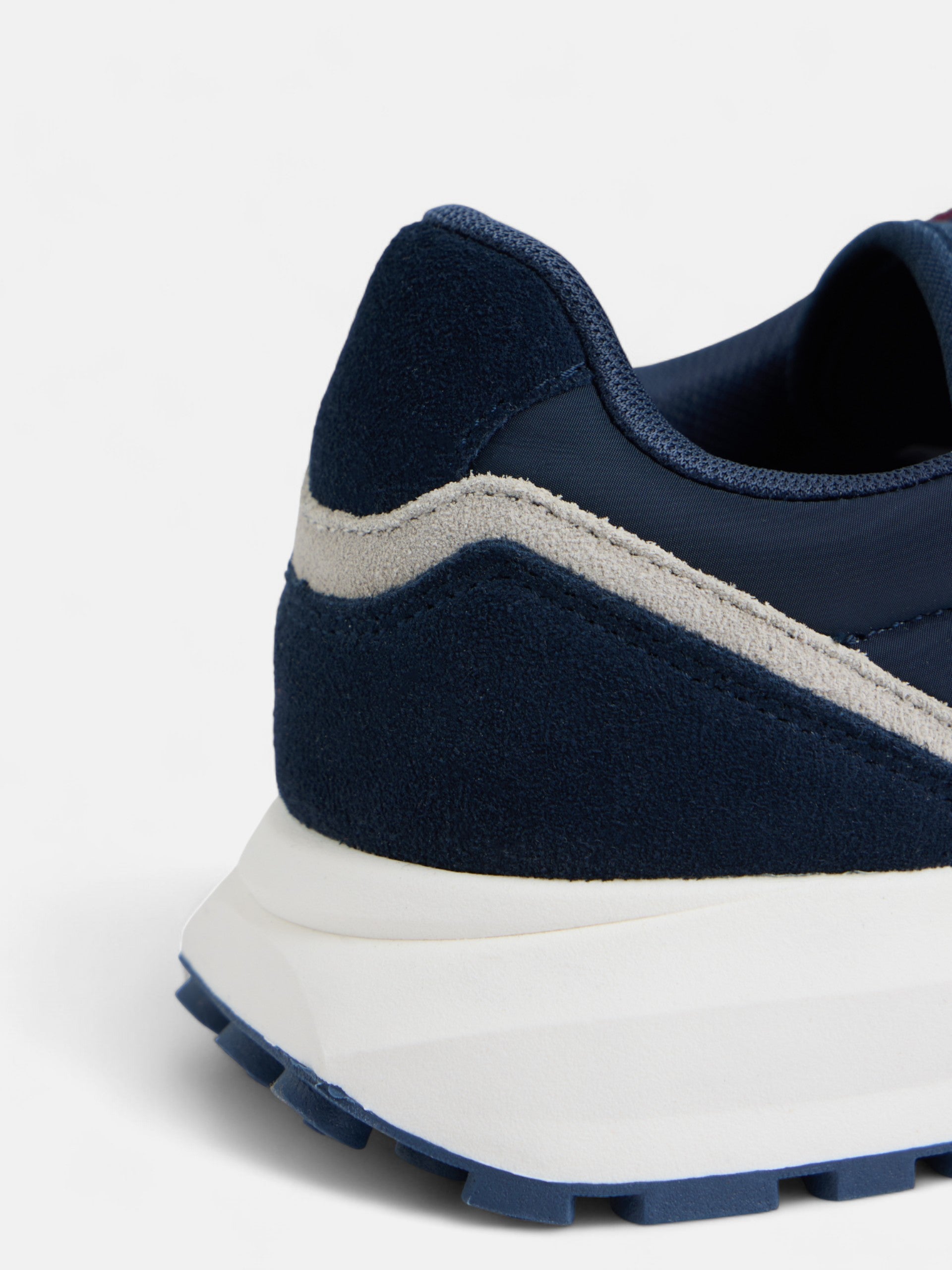 Zapatilla running city multicolor azul marino