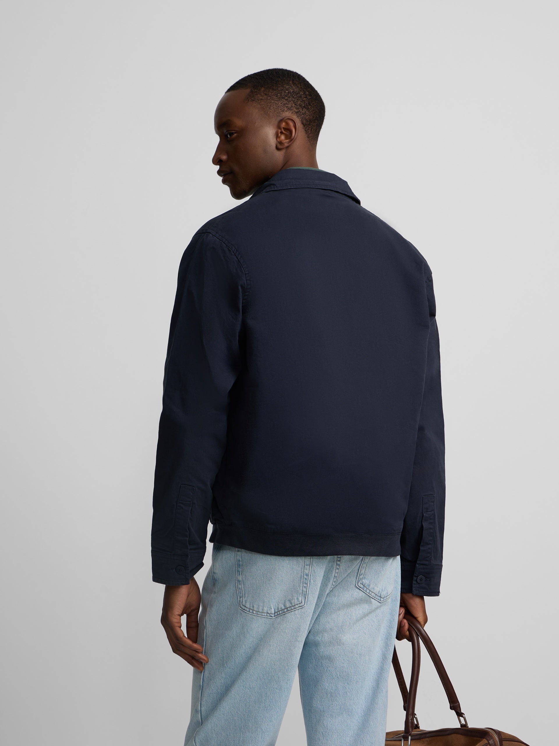 Cazadora garment dye azul marino