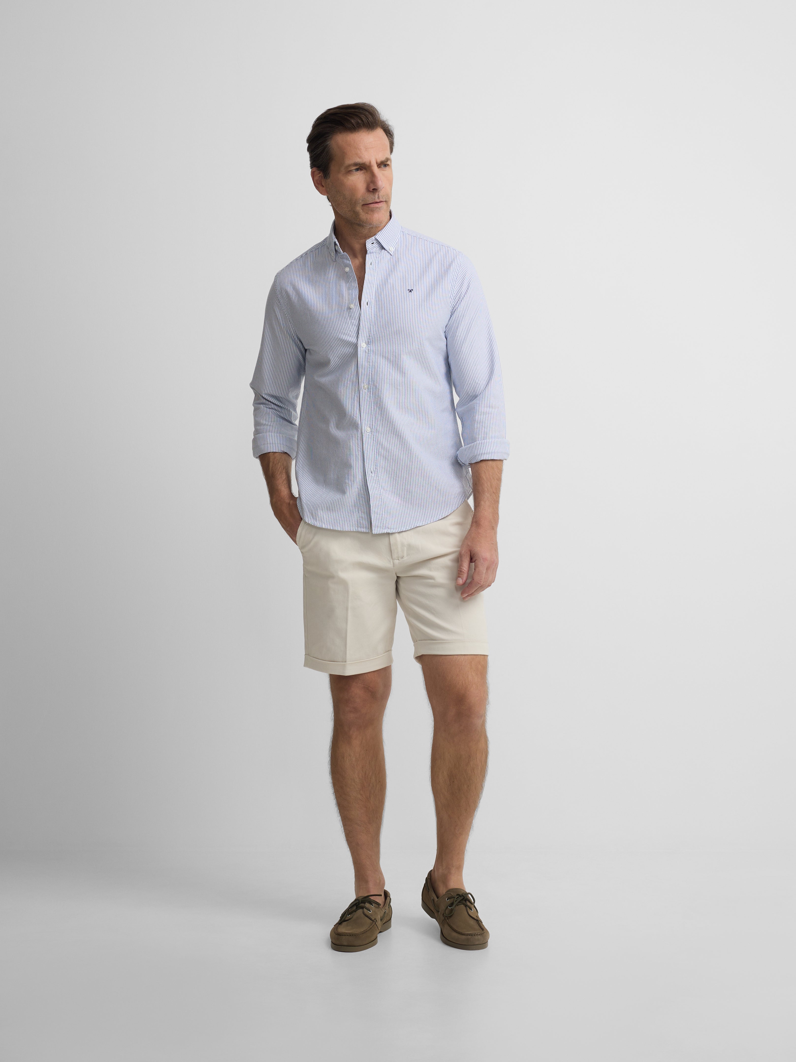 Sporty Oxford shirt with navy stripes