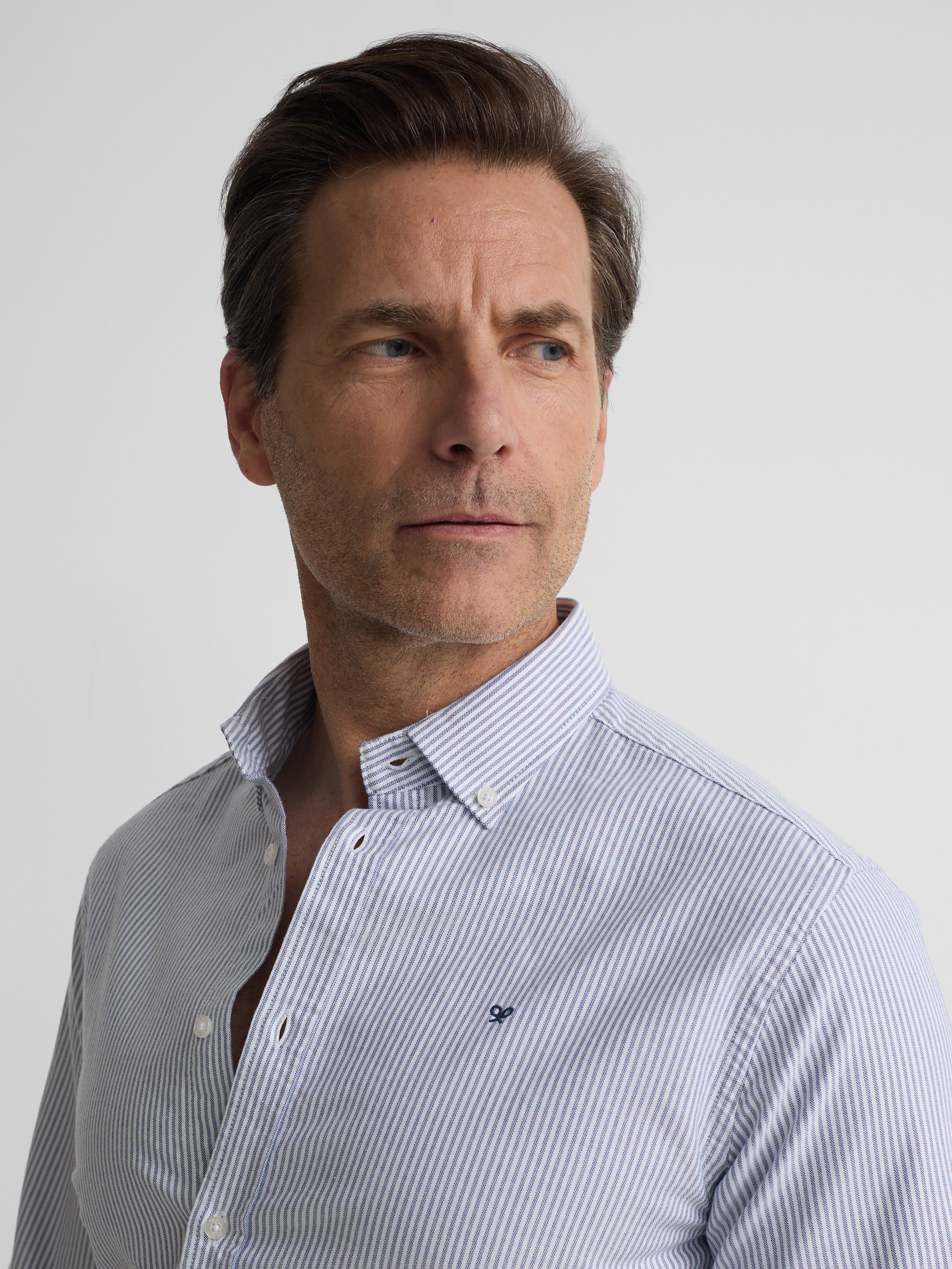 Sporty Oxford shirt with navy stripes