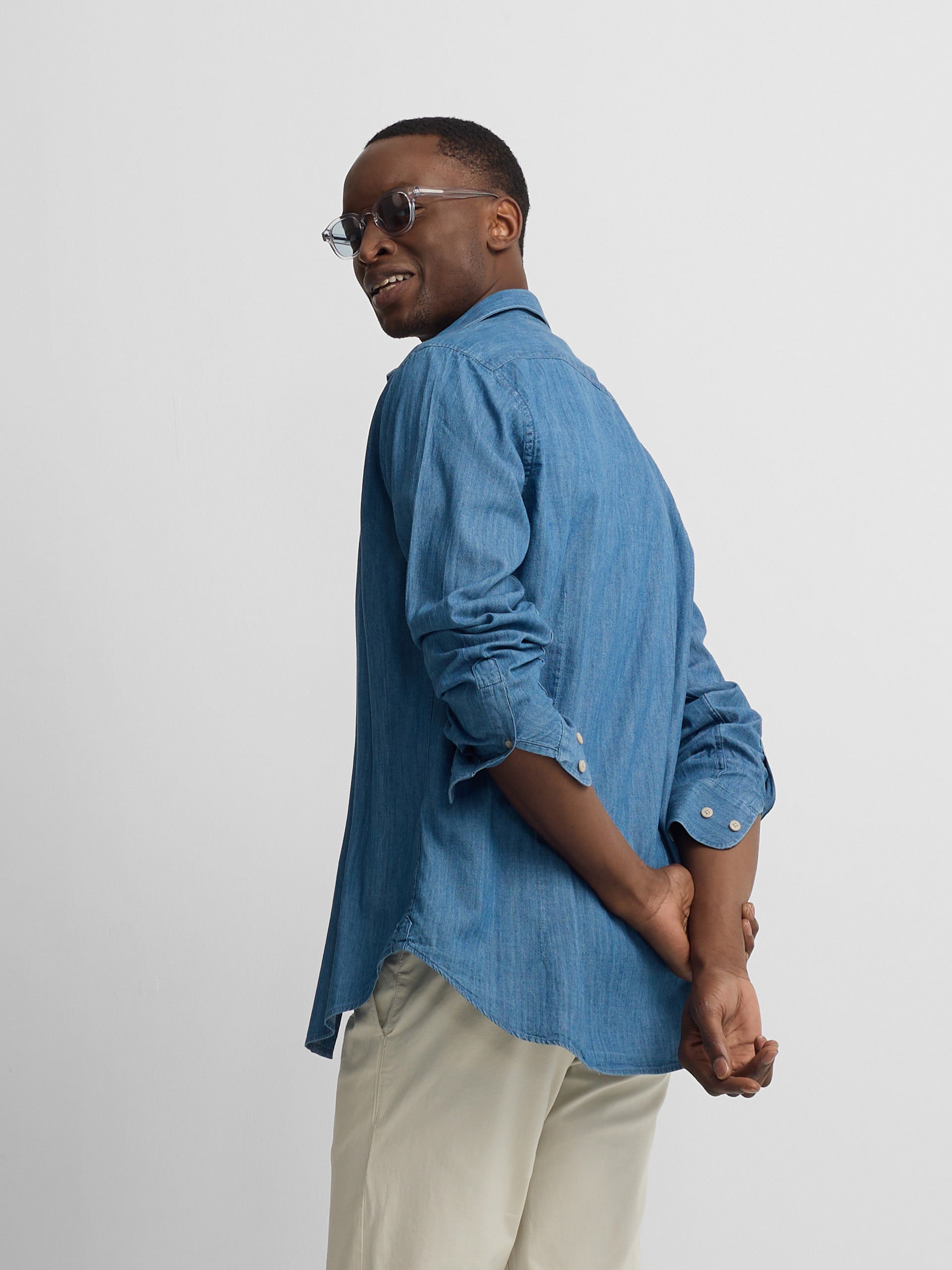 Camisa sport denim azul marinho