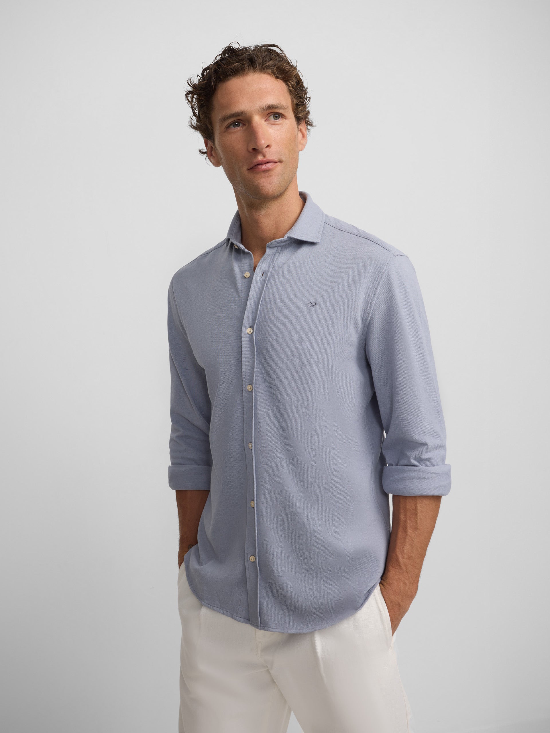 Chemise de sport micropiqué bleu clair et confortable