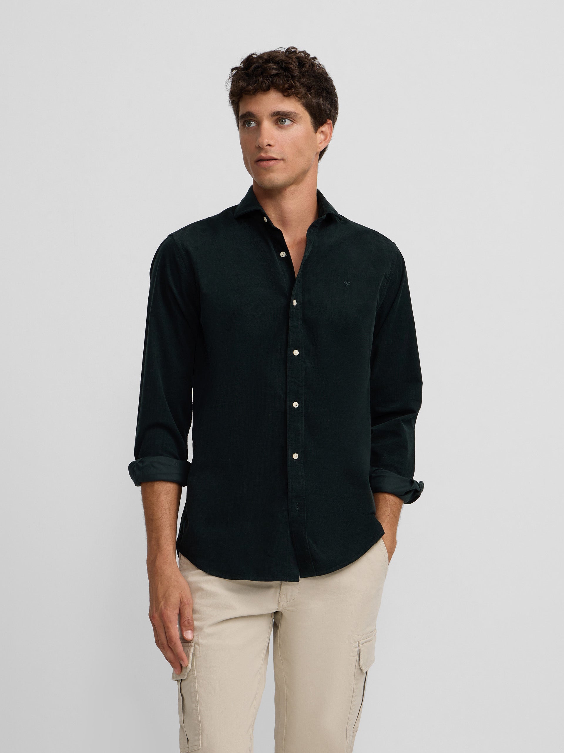 Camisa sport pana cuello cutaway verde oscuro1