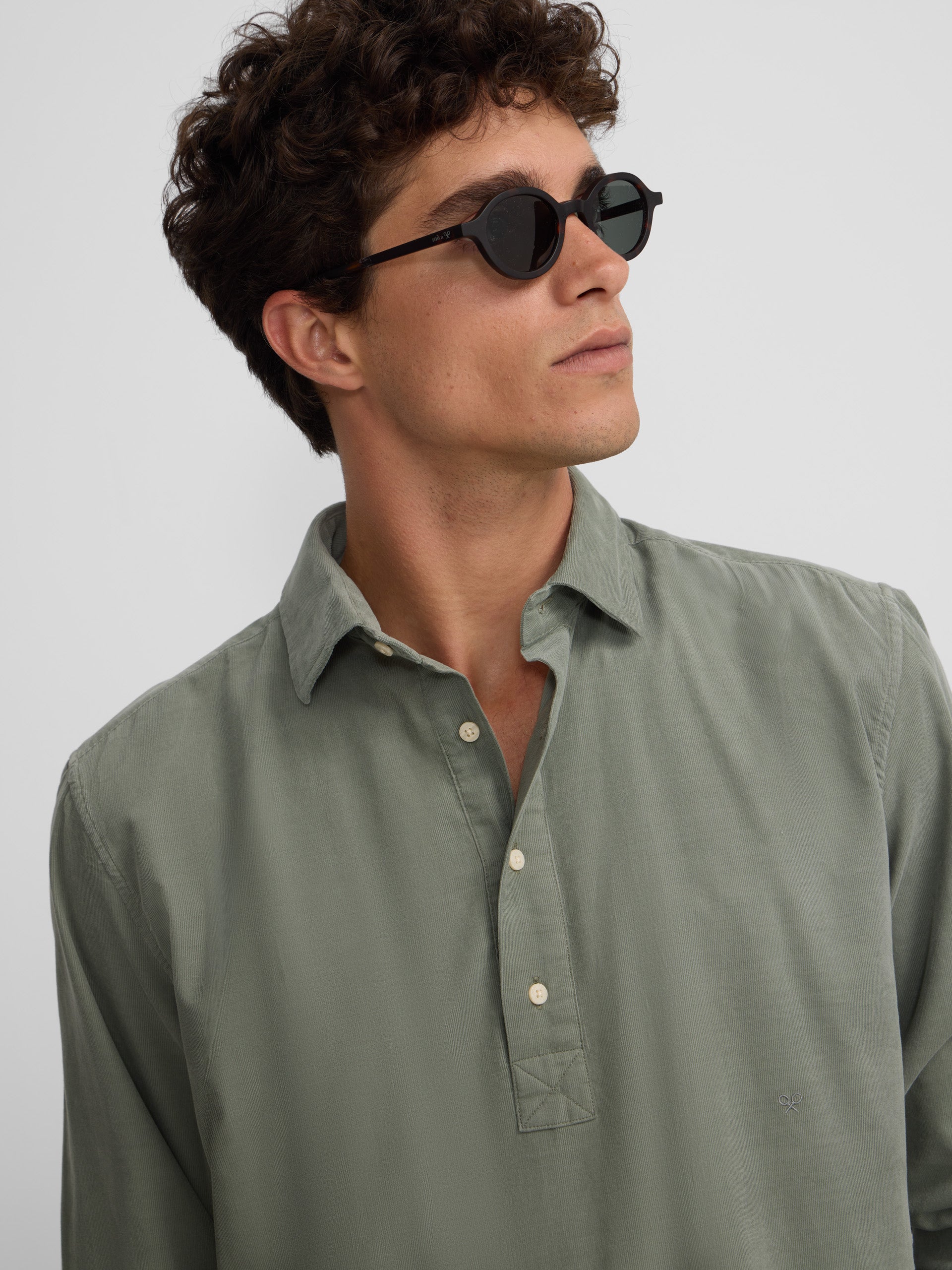 Chemise de sport en velours côtelé vert clair