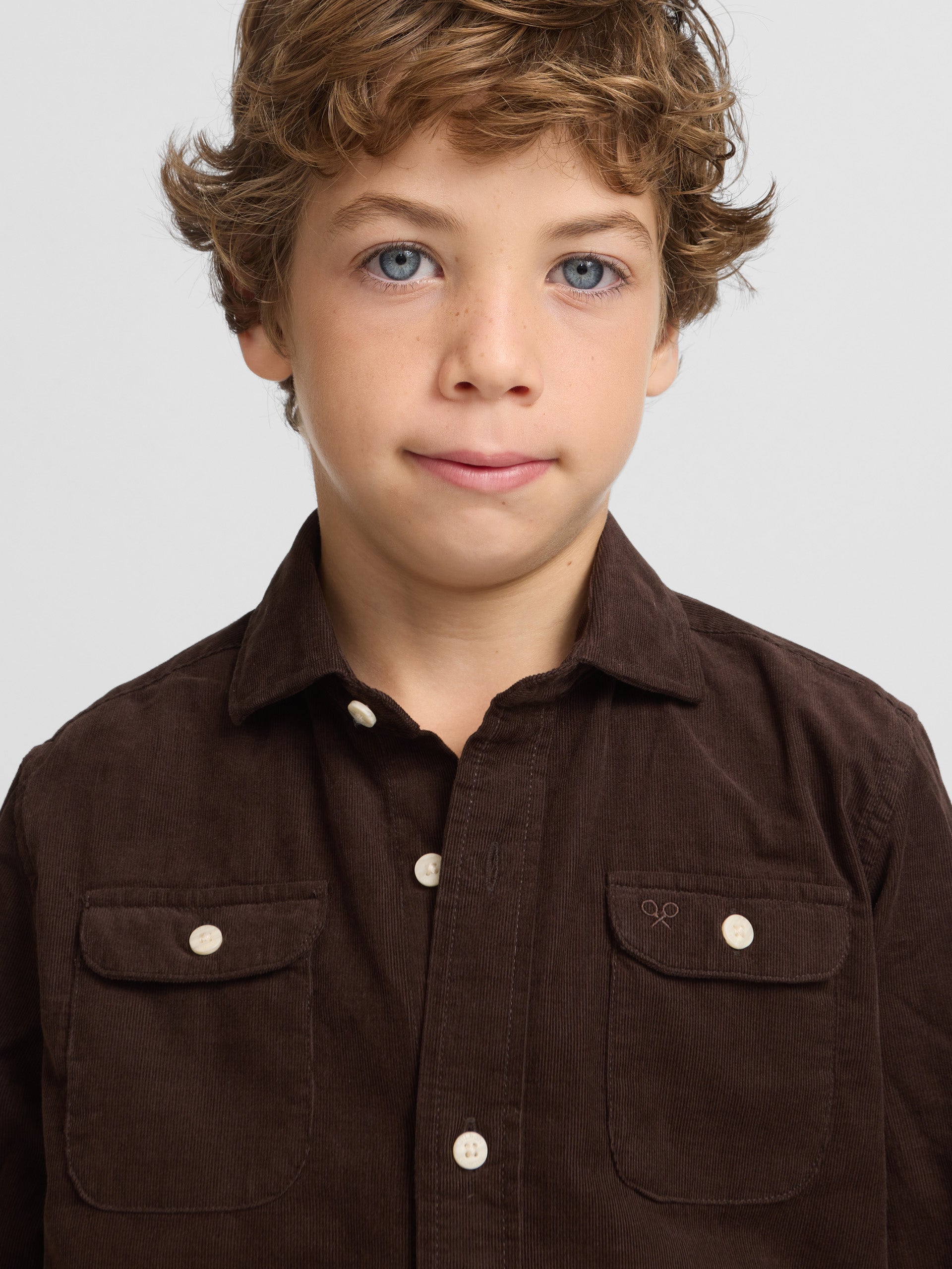 Kids' corduroy sport shirt with pockets, brown