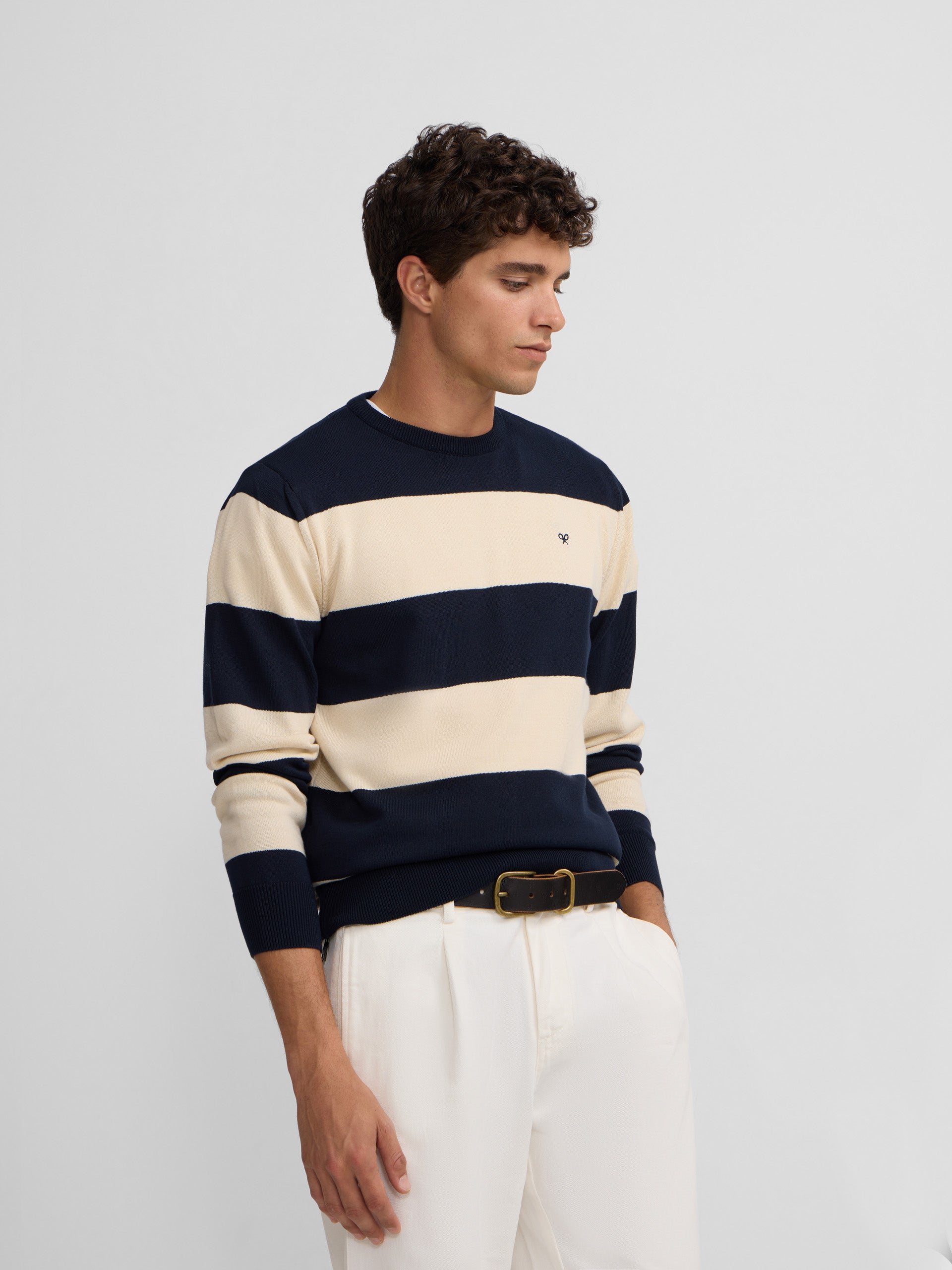 Camisola às riscas bege