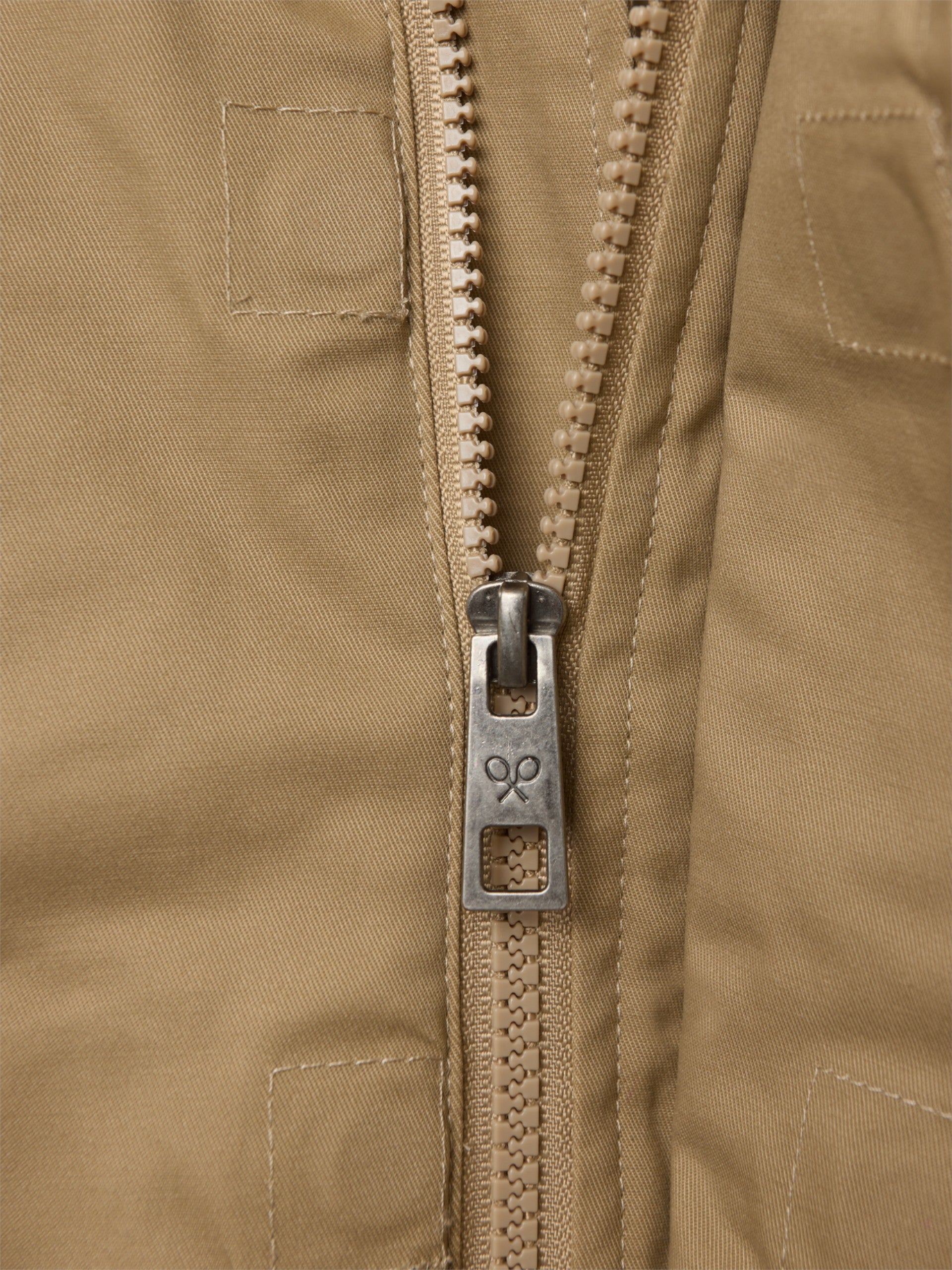 Abrigo kids capucha bolsillos beige medio