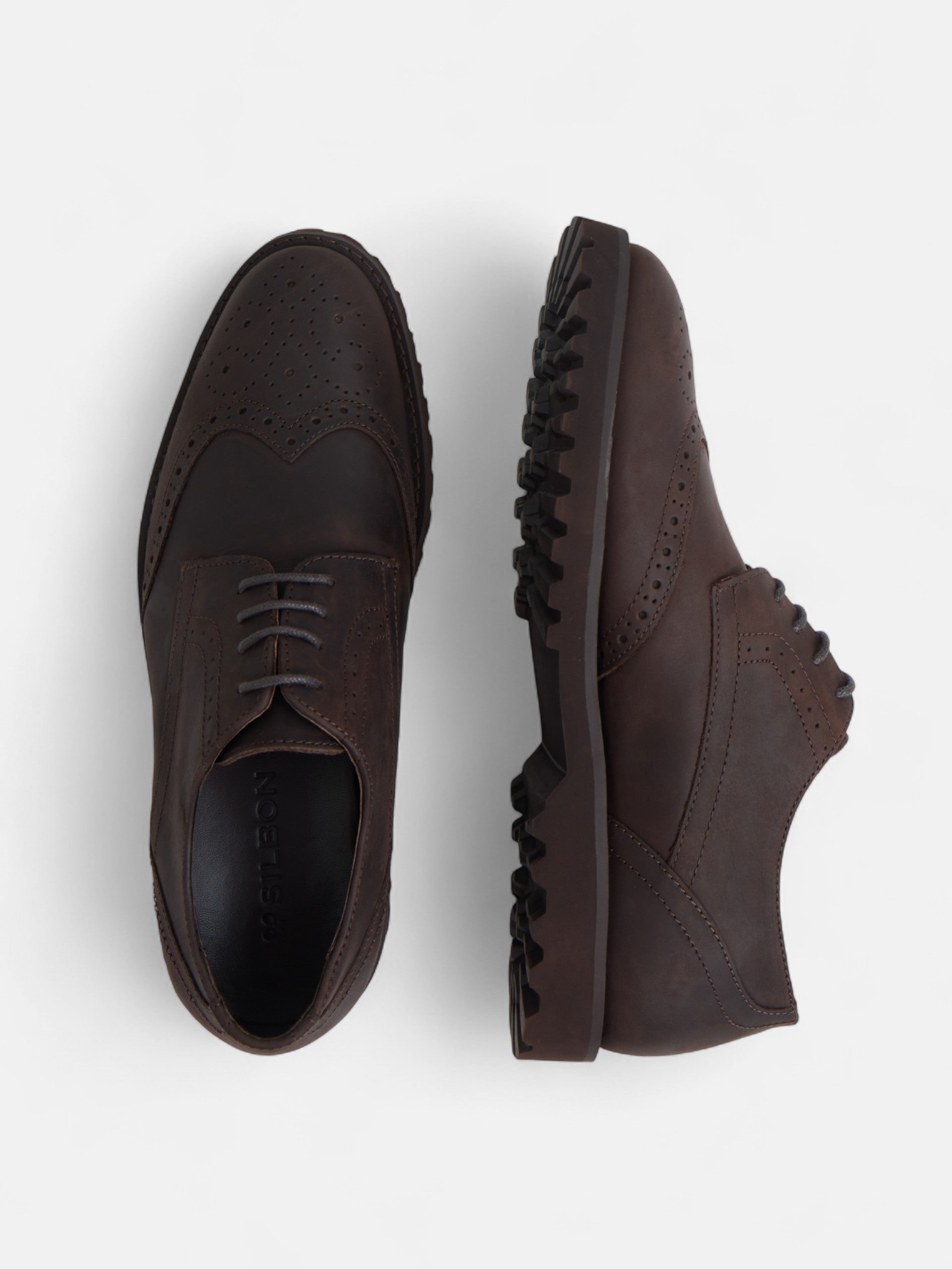 Zapato clasico piel perforado marron