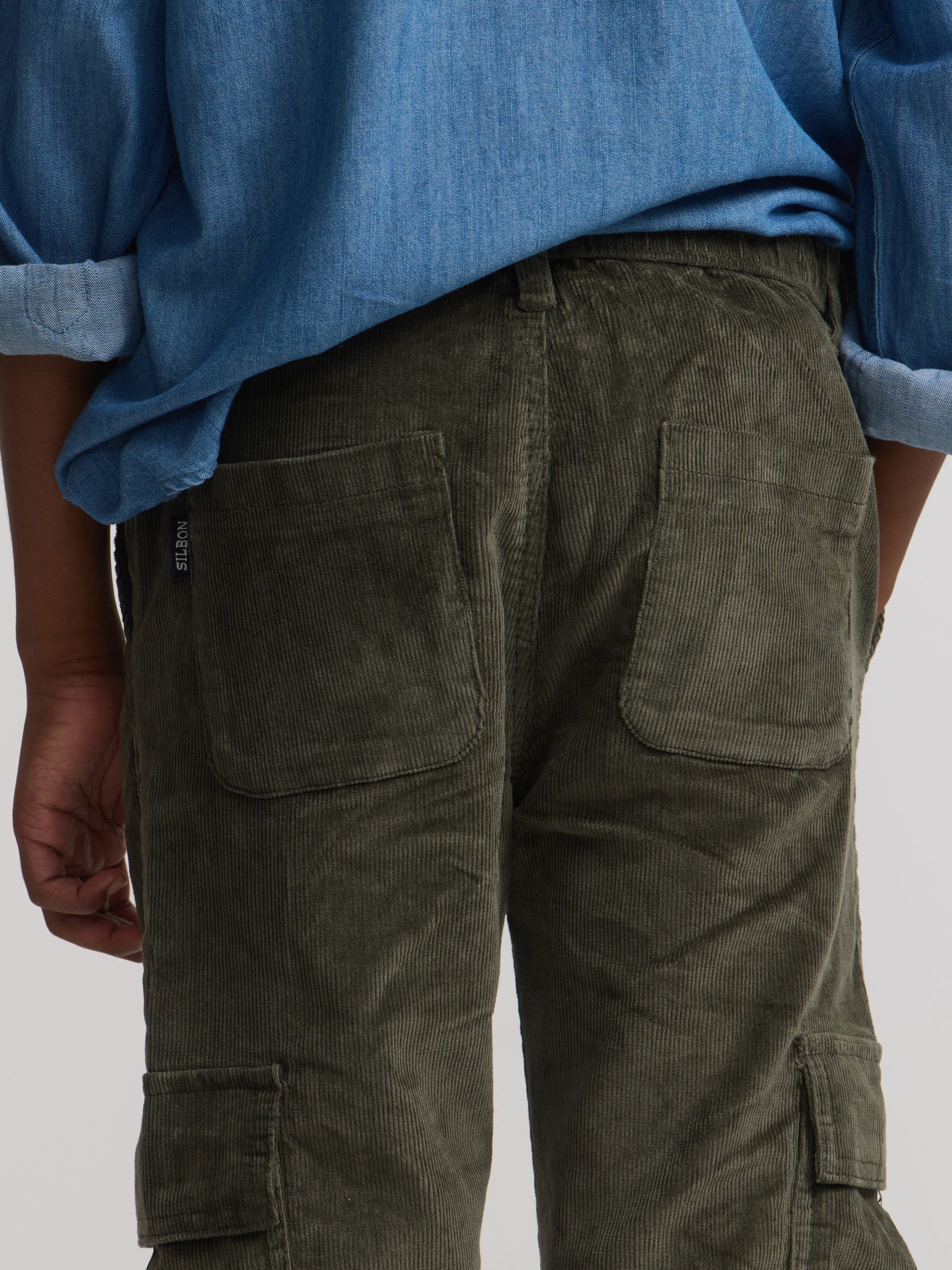 Calças desportivas cargo de bombazina verde para crianças