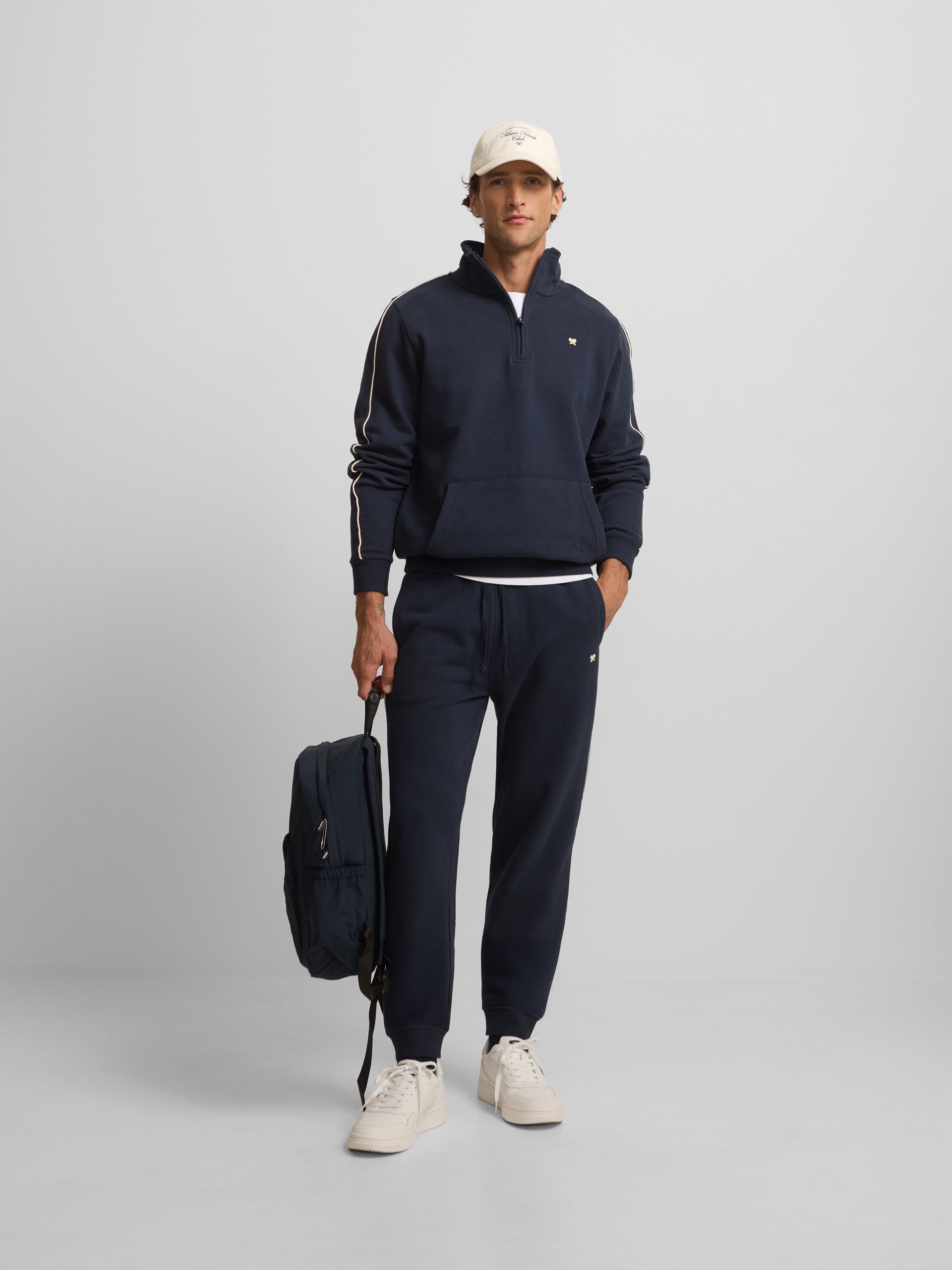 Pantalon deportivo minilogo azul marino