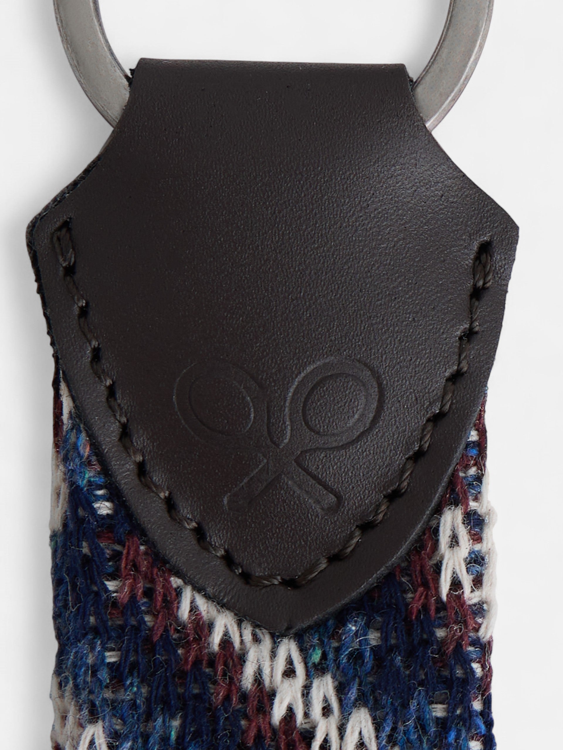 Porta-chaves em pele entrançada, cores azul