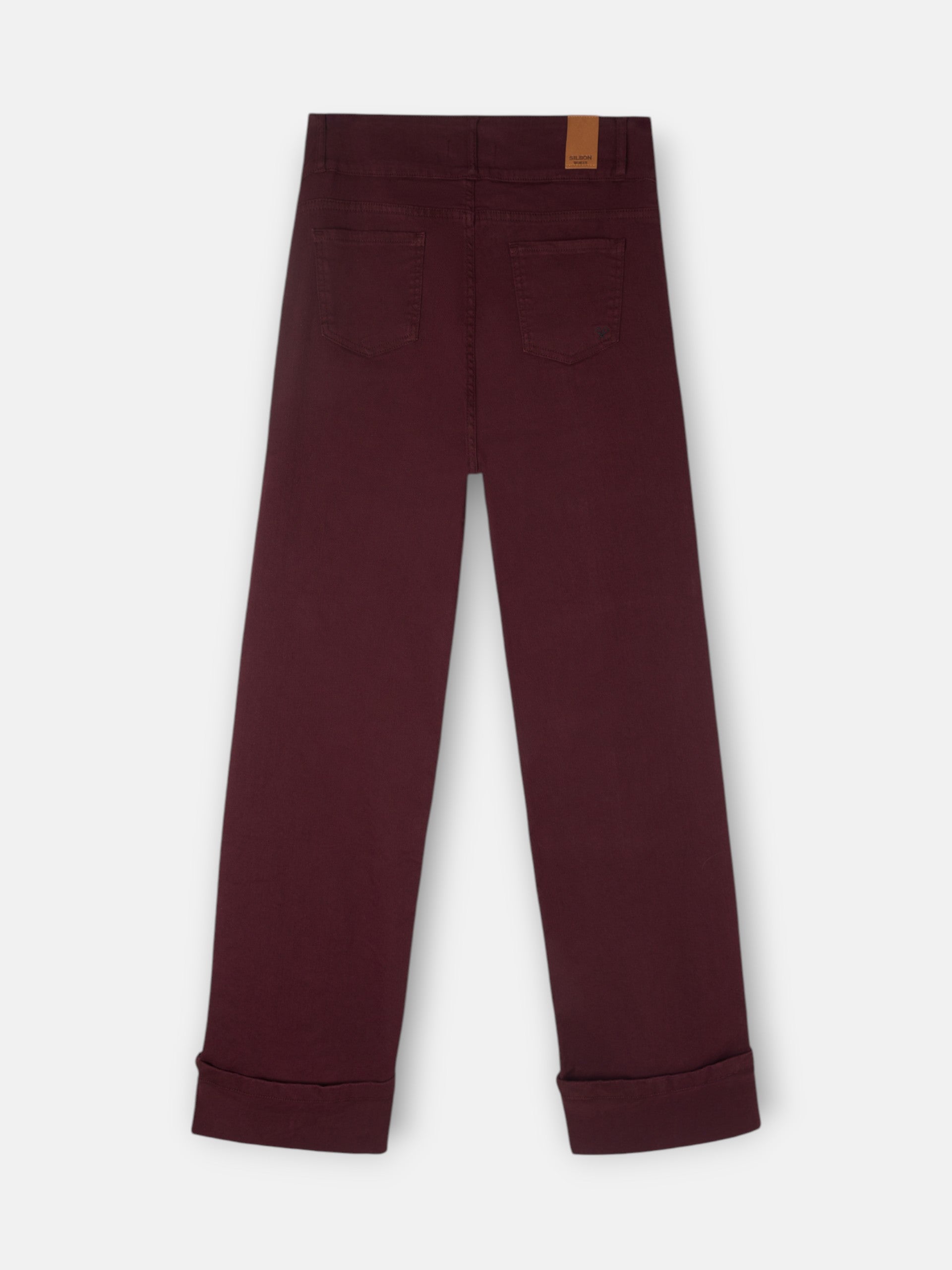 Pantalon en jean à revers bordeaux