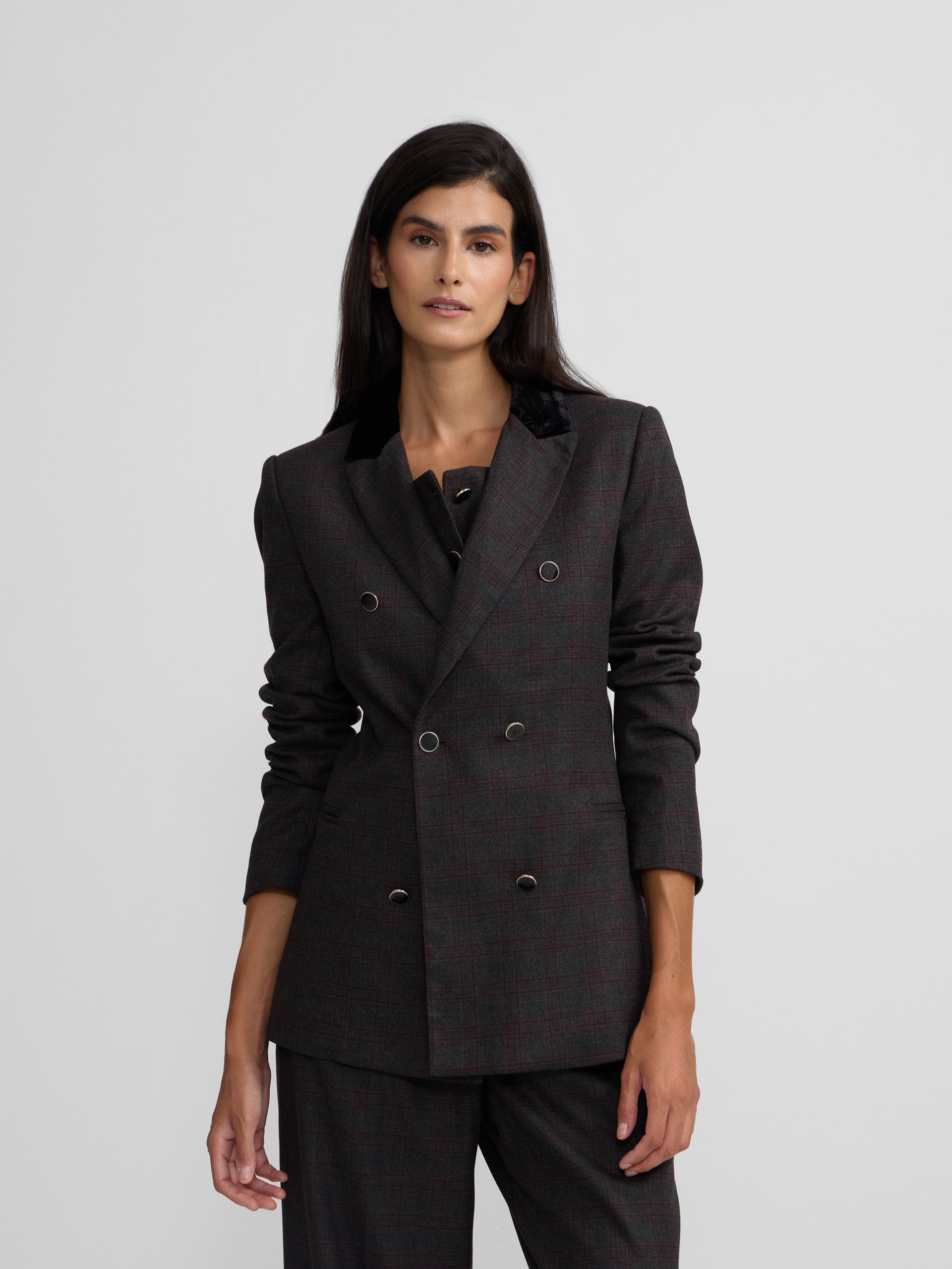 Blazer cruzado aos quadrados cinzentos e bordeaux