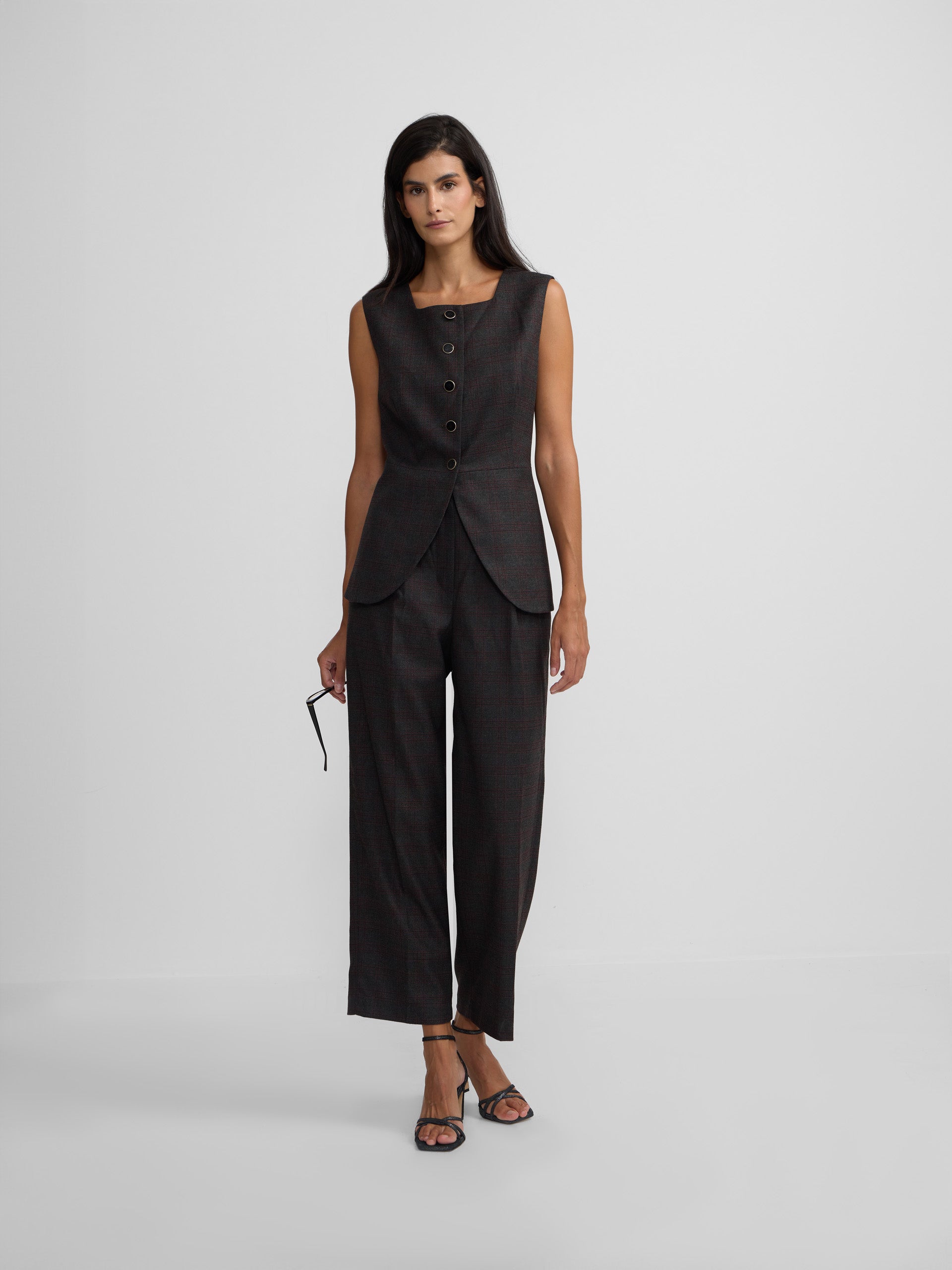 Chaleco largo cuadros grises y burdeos