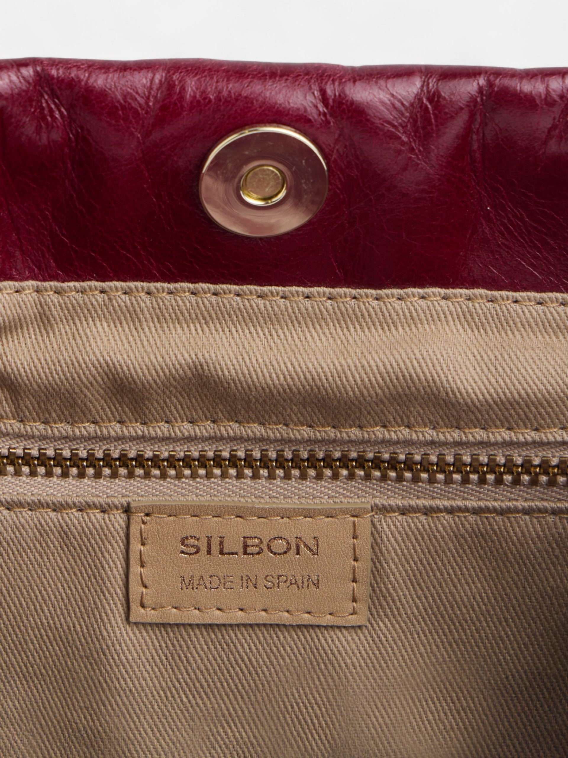 Bolso fruncido piel burdeos