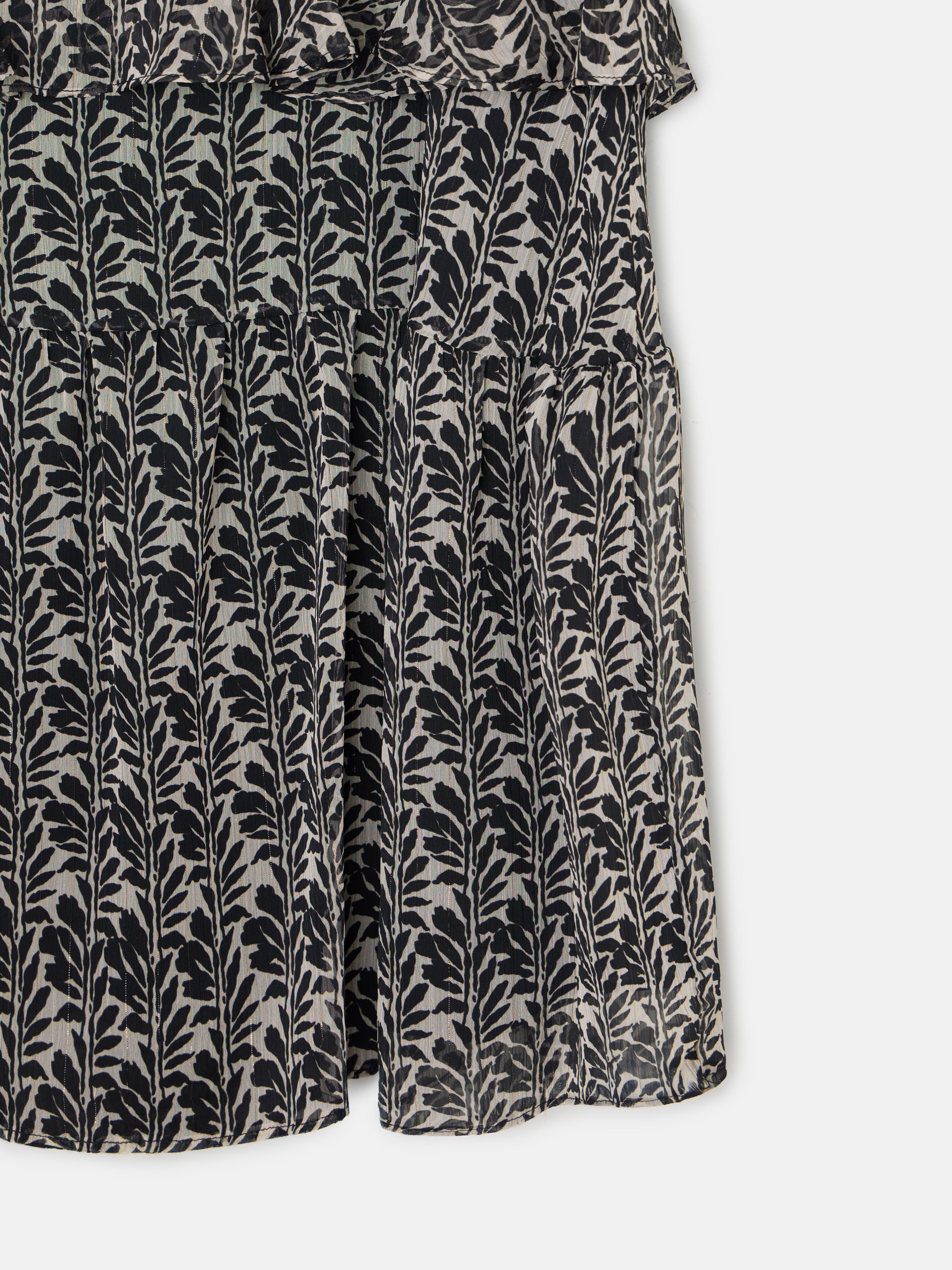 Saia comprida com folhos estampada preta