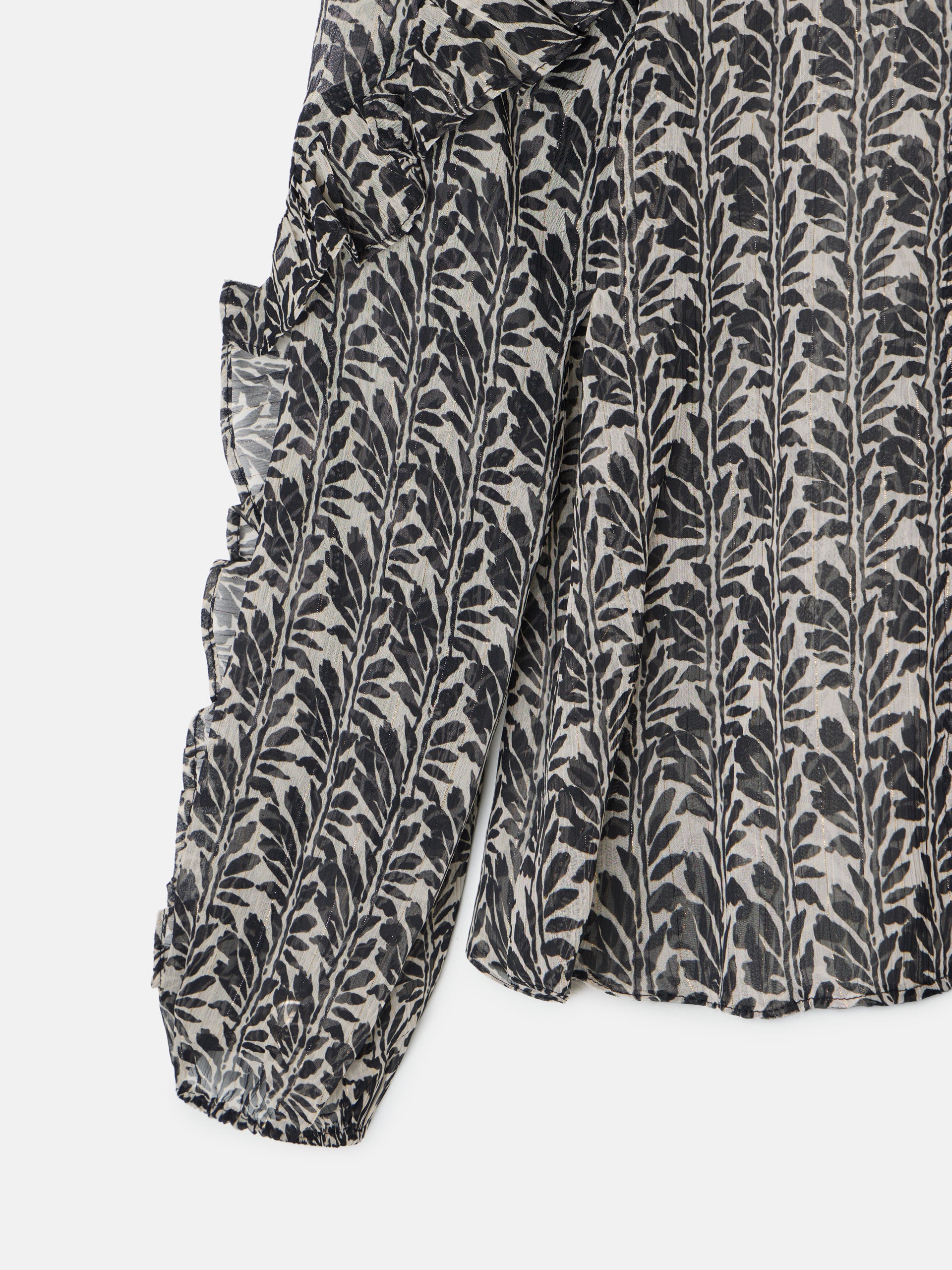 Blusa com folhos estampada em preto