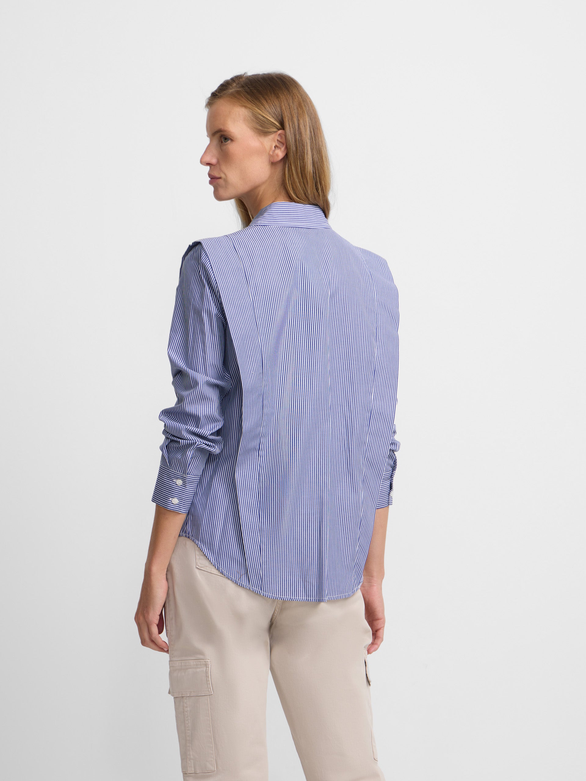 Camisa estruturada riscas azul-marinho