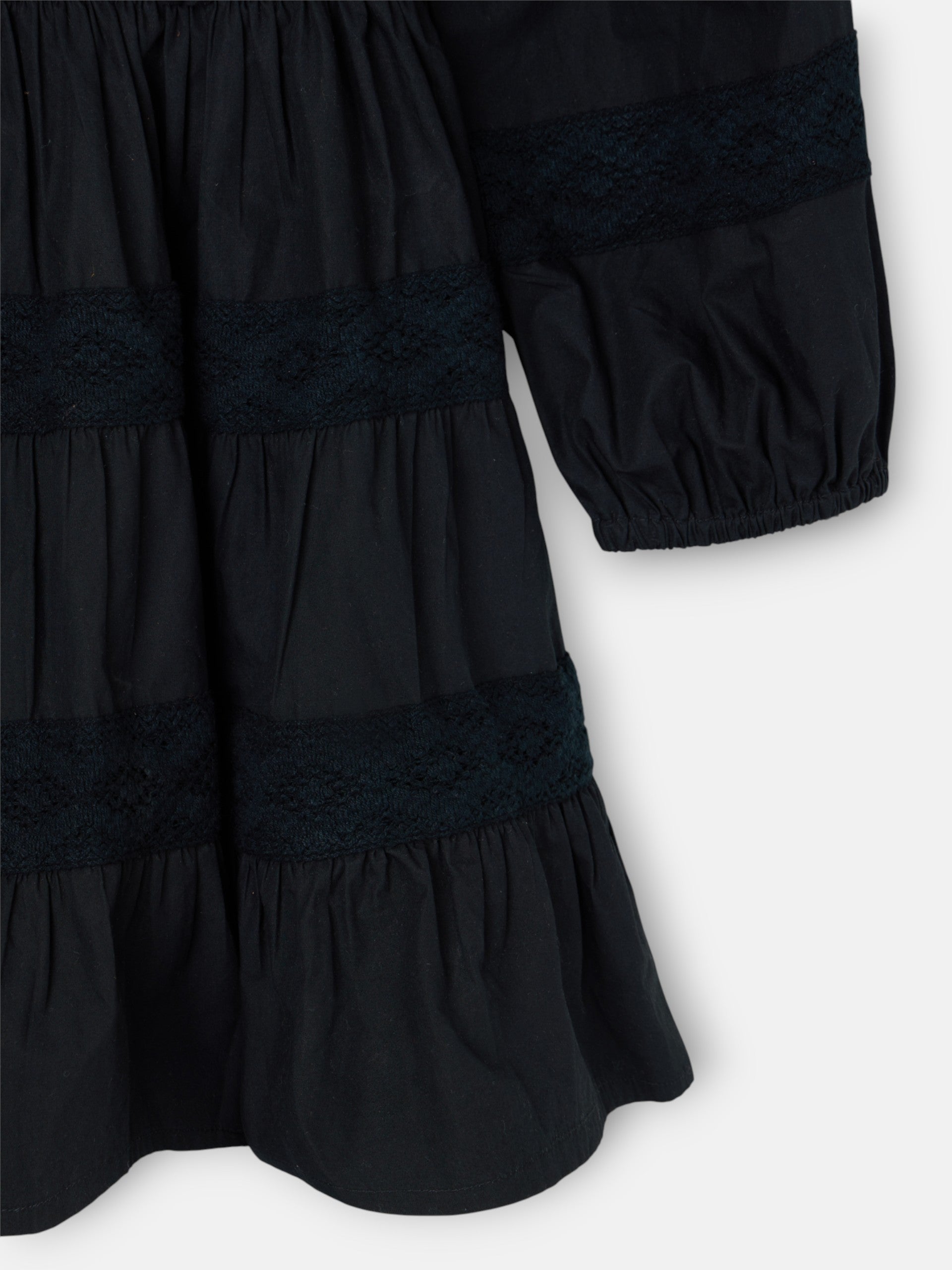 mini-robe noire brodée