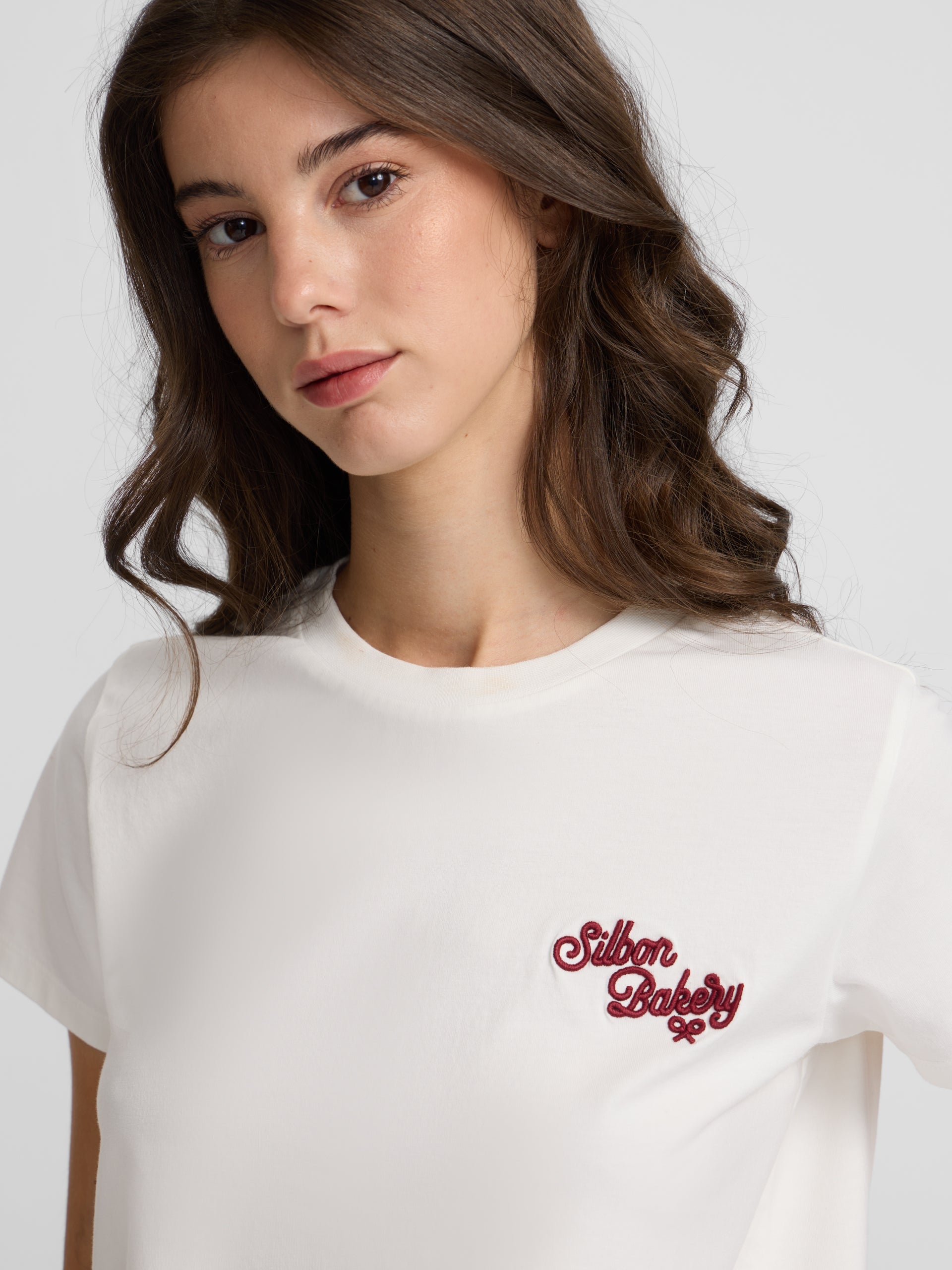 T-shirt branca de mulher bakery