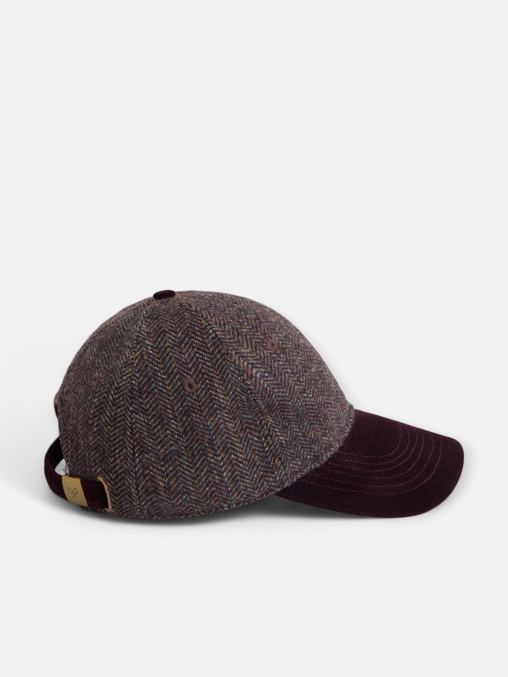 Women's burgundy herringbone cap