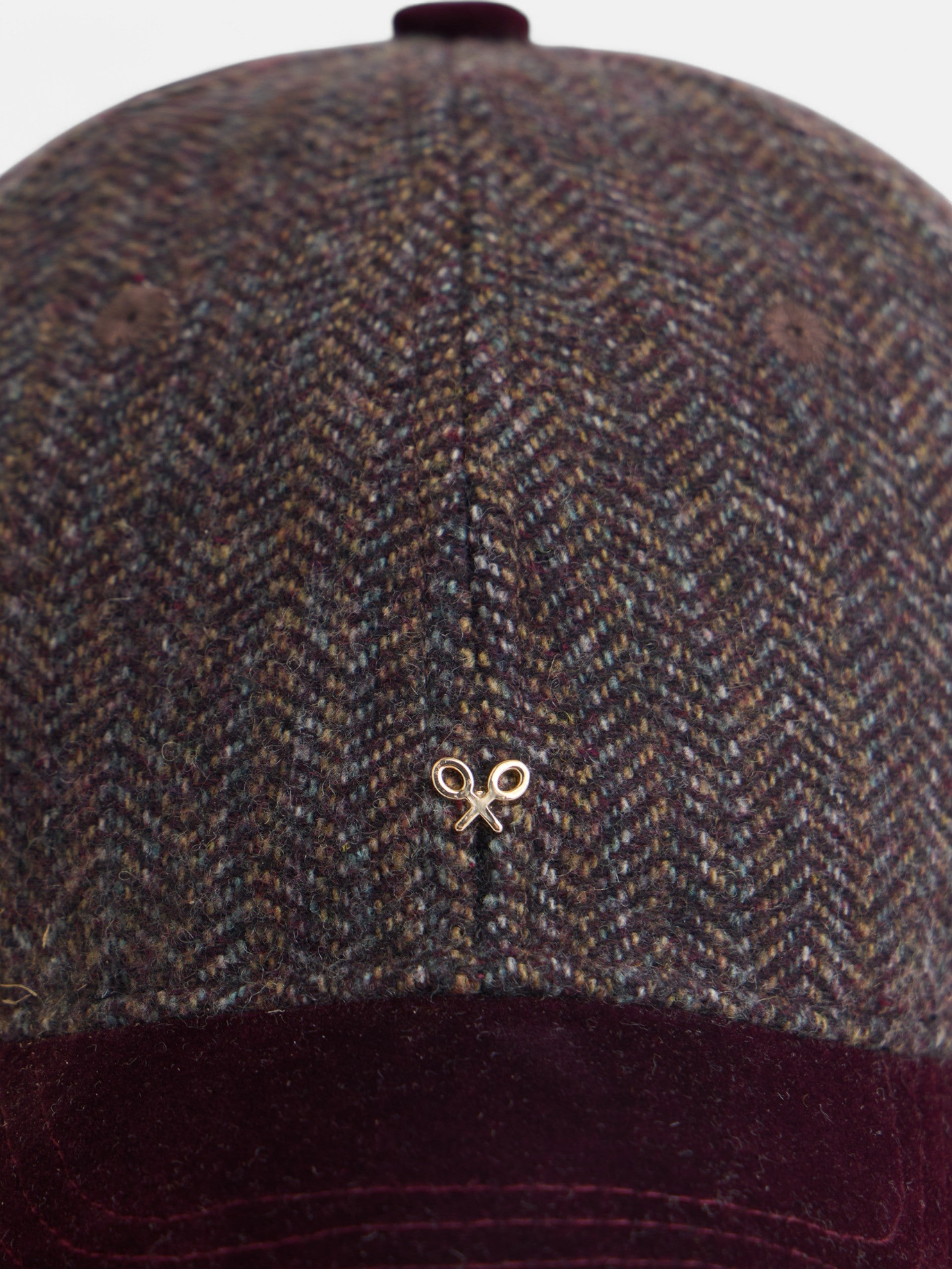 Women's burgundy herringbone cap