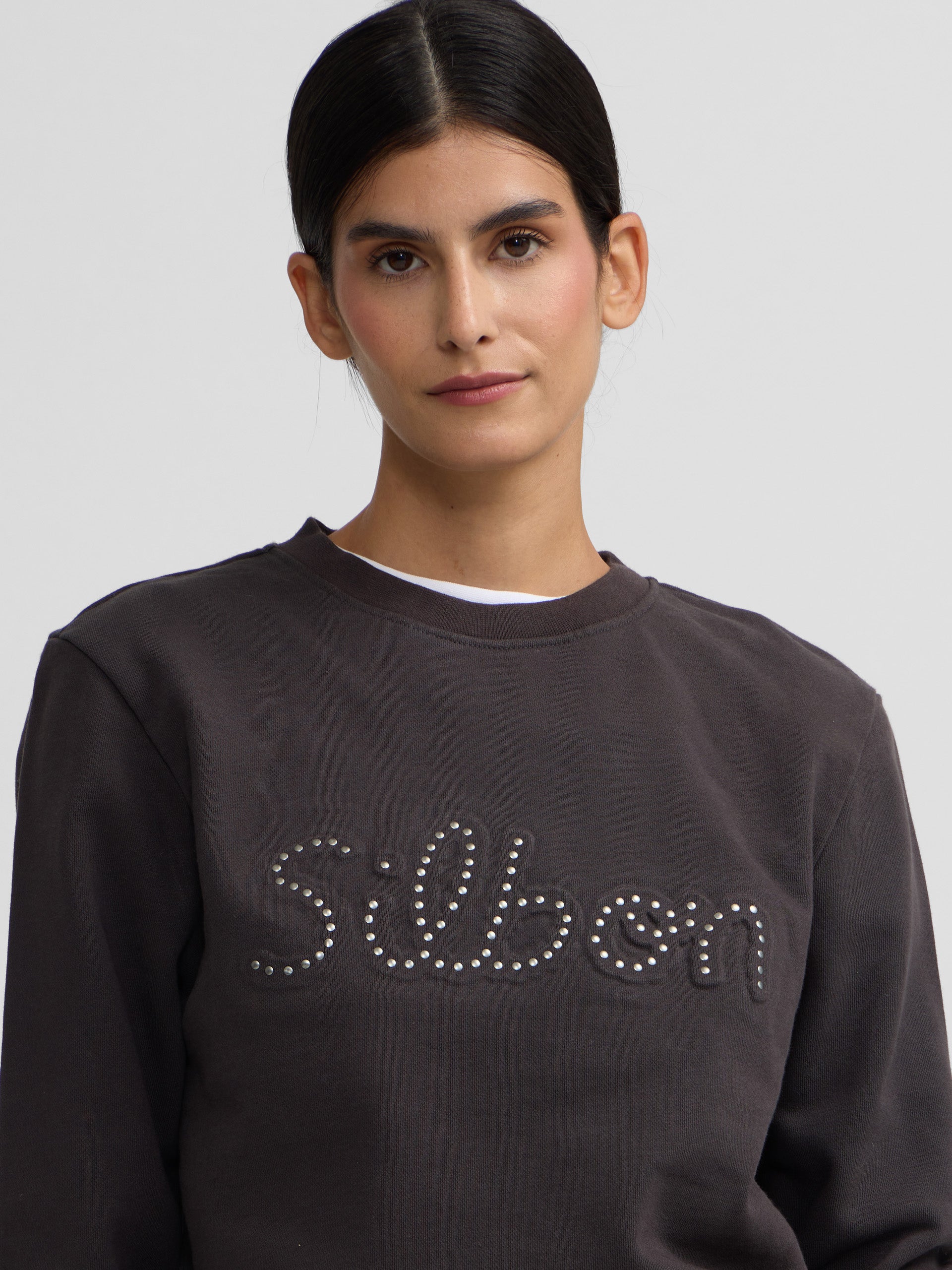 Sudadera woman silbon tachas negra