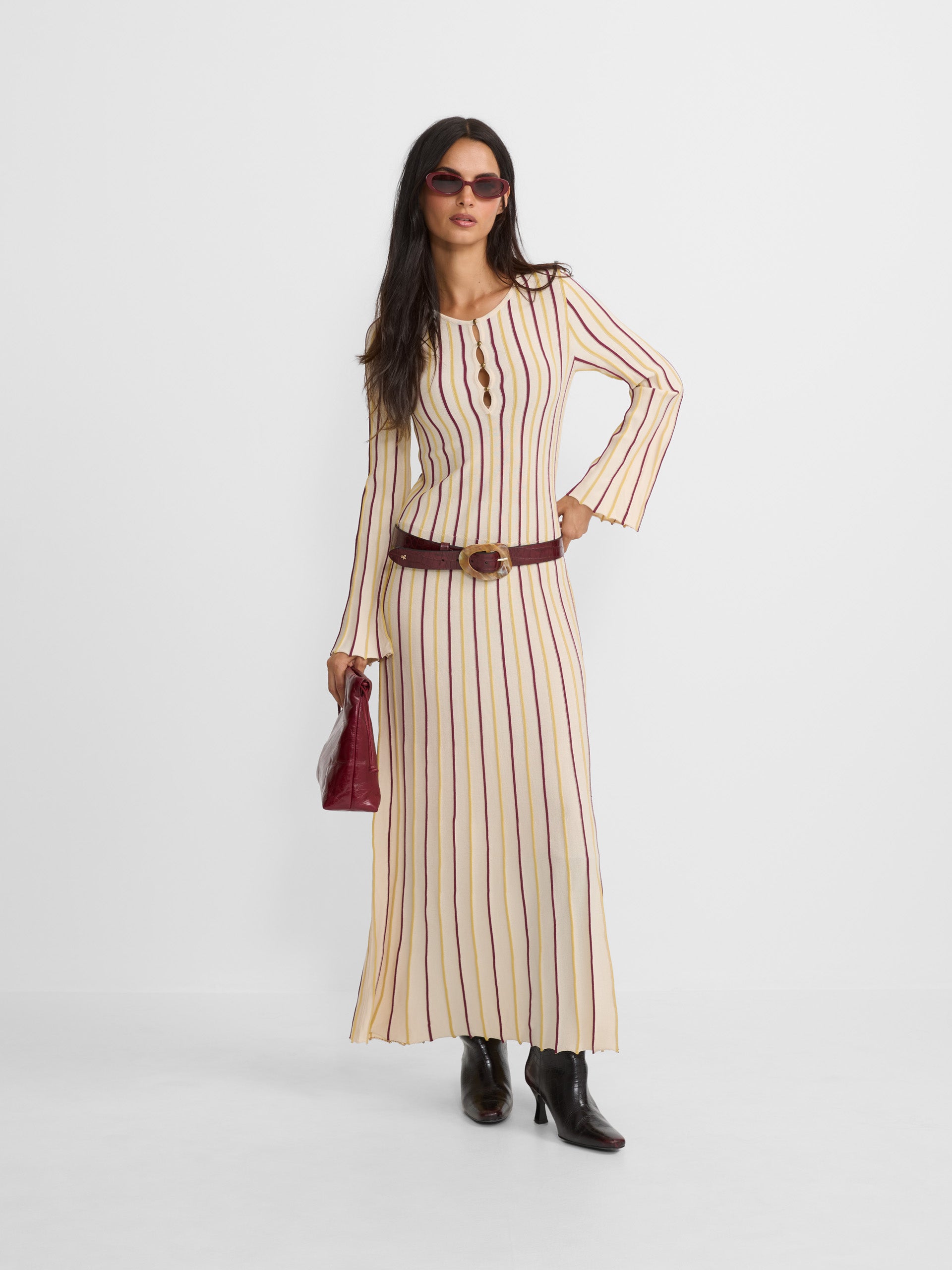 Vestido de malha às riscas bege