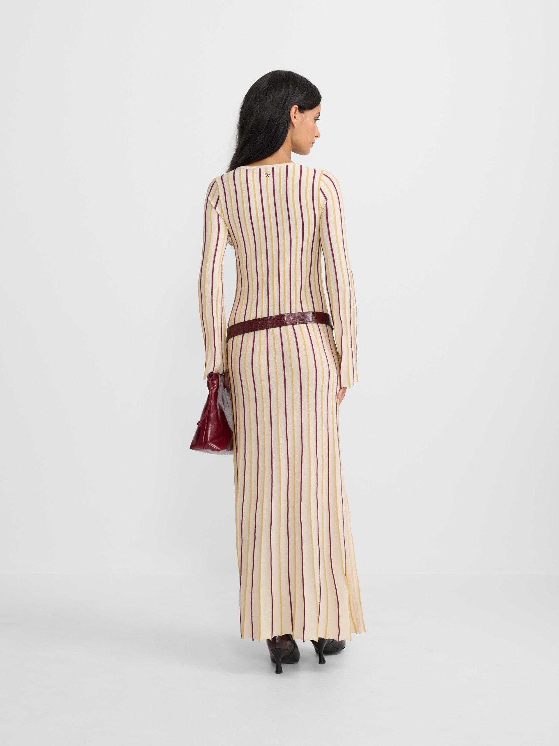 Vestido de malha às riscas bege