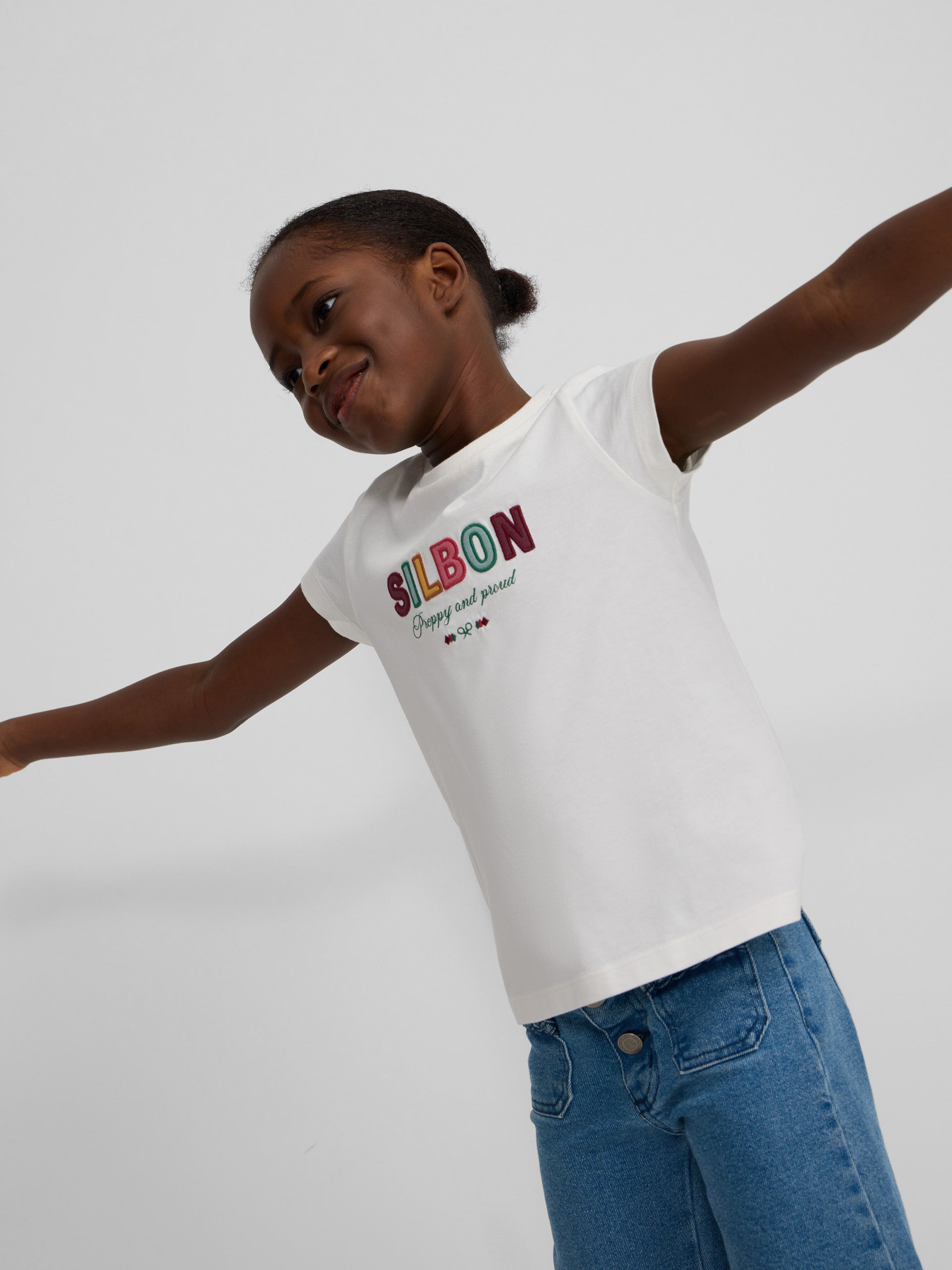 Camiseta girl letras silbon blanca