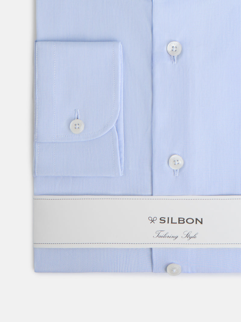 Chemise habillée à fines rayures, poignets simples bleu ciel