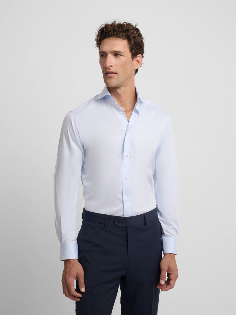 Chemise habillée à poignets simples bleu ciel clair