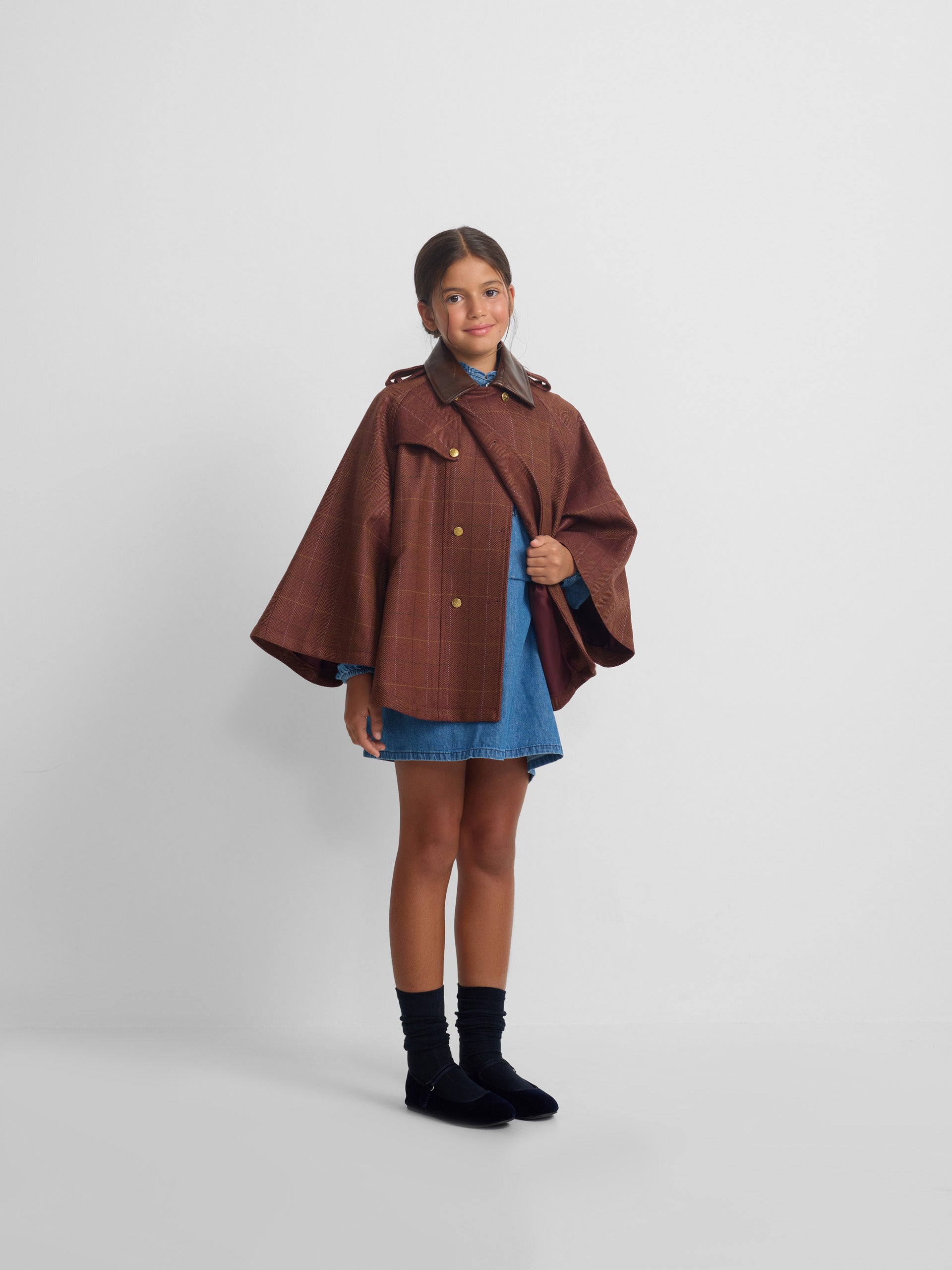 Cape fille avec détails en cuir à carreaux marron